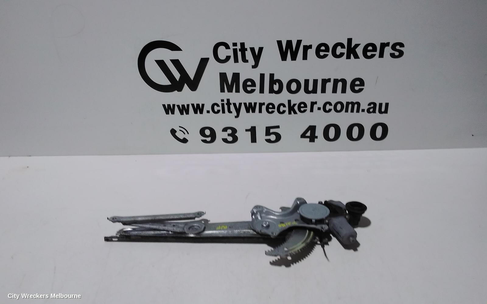 TOYOTA KLUGER RIGHT FRONT WINDOW REG/MOTOR, XU50 SERIES, 03/2014 - 02/2021 - Image 2