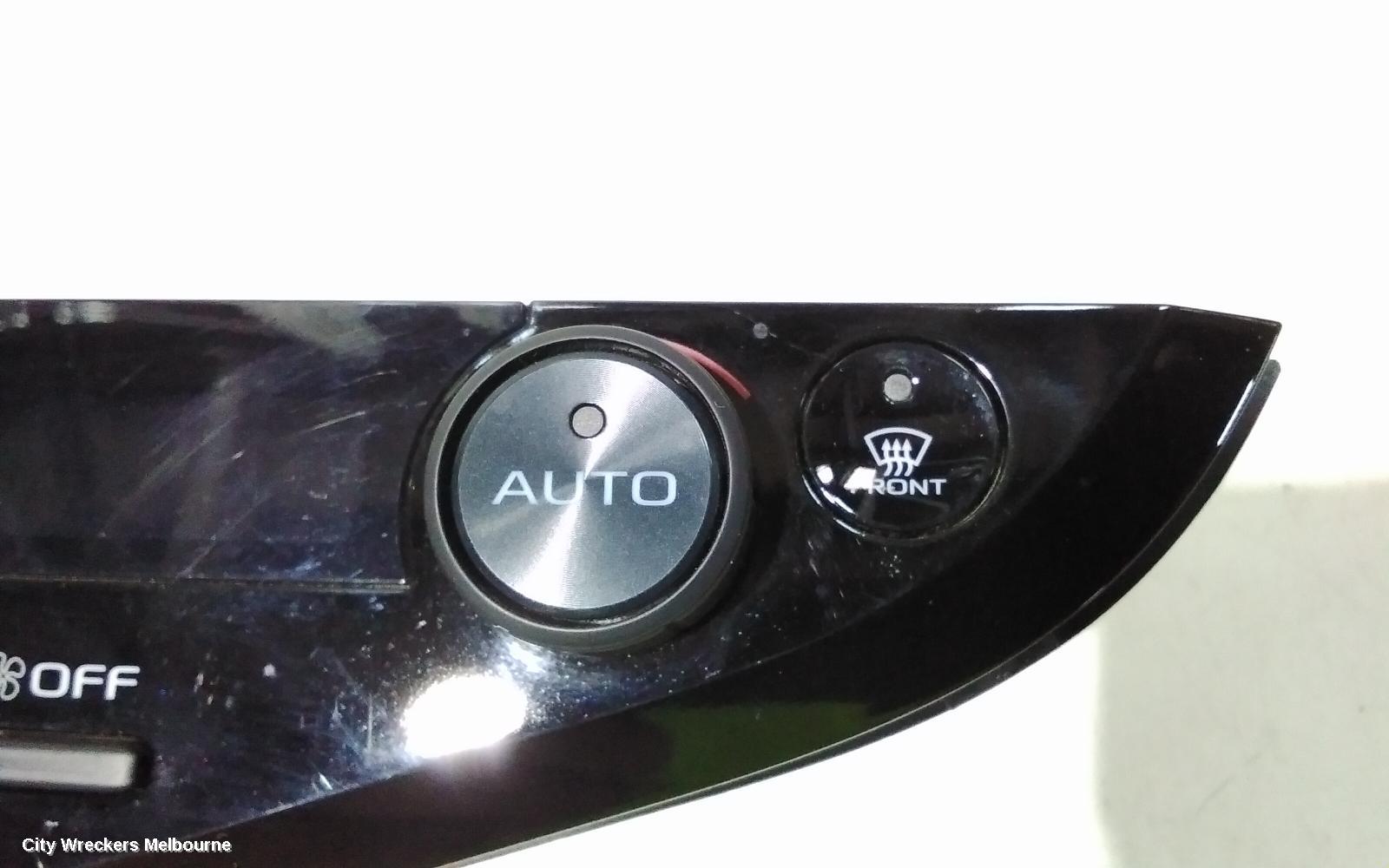 TOYOTA CAMRY HEATER/AC CONTROLS, CLIMATE CONTROL TYPE, XV70, 09/2017 ONWARDS - Image 3