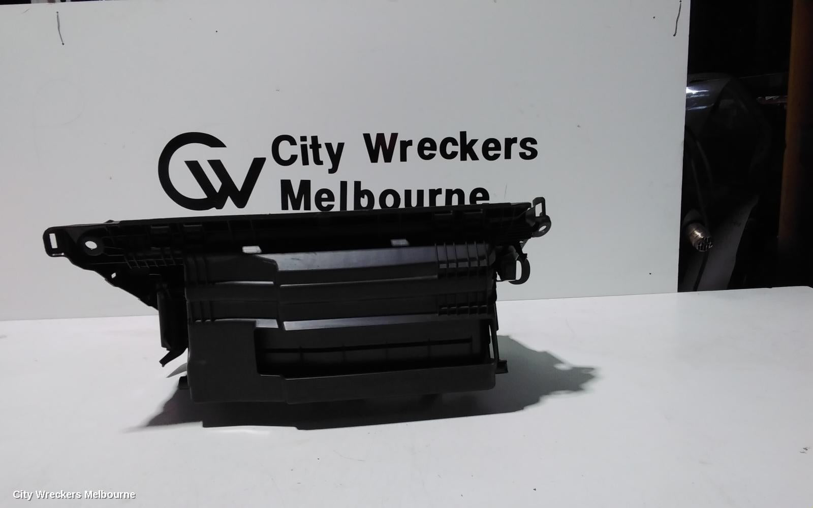 TOYOTA CAMRY GLOVE BOX, XV70, 09/2017 - 05/2024 - Image 2