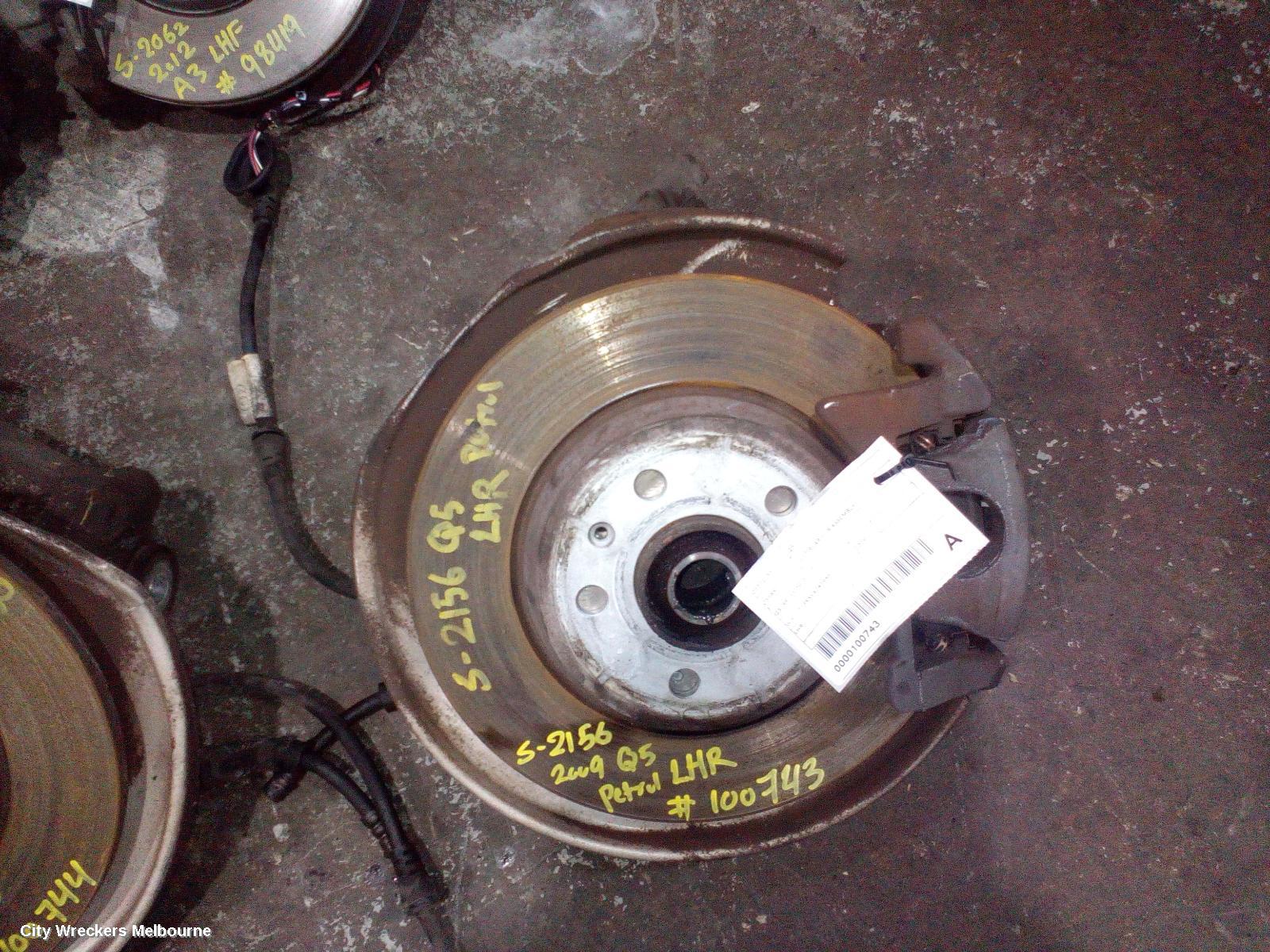 AUDI Q5 LEFT REAR HUB ASSEMBLY, Q5, 8R, 03/2009 - 01/2017 - Image 1