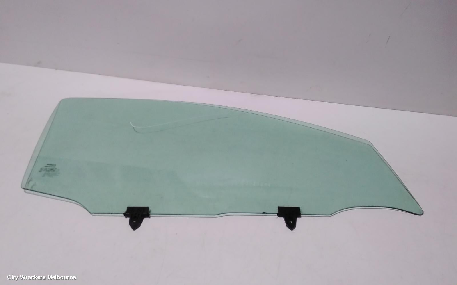 NISSAN DUALIS RIGHT FRONT DOOR WINDOW, J10, 5 SEATER TYPE, 10/2007 - 05/2014 - Image 1