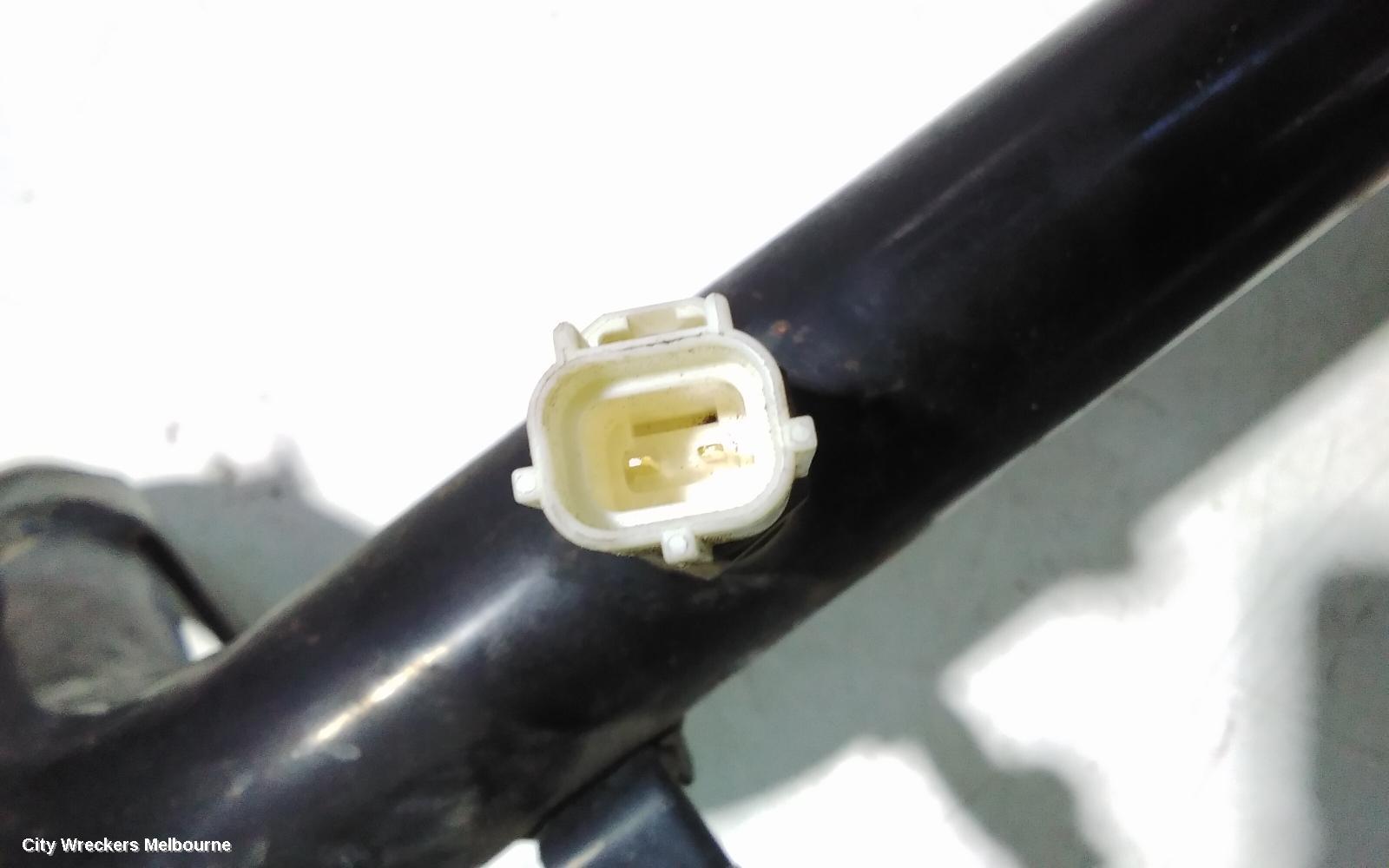 TOYOTA HIACE WATER PIPES/OUTLETS, TRH/KDH 03/2005 - 04/2019 - Image 3