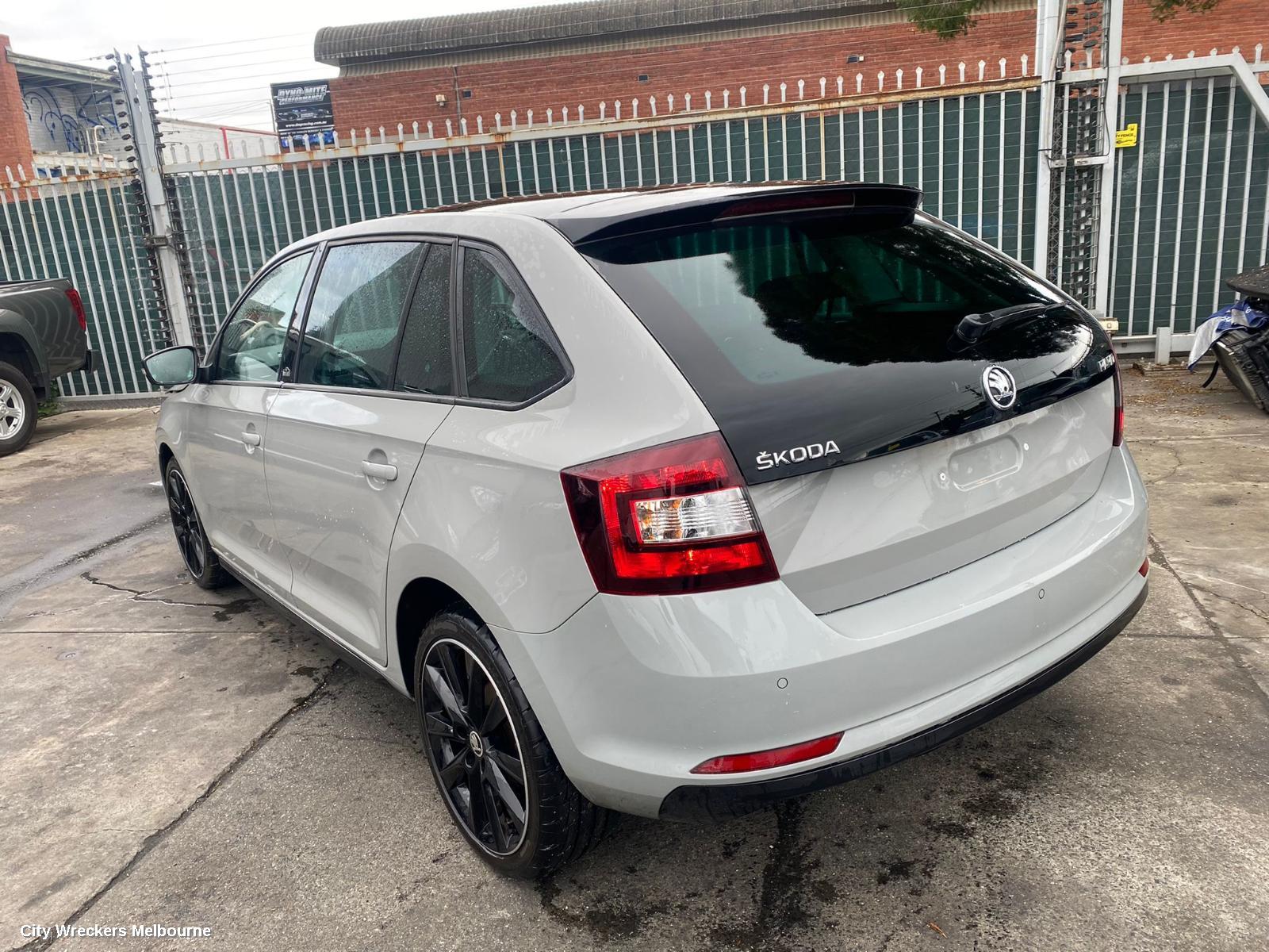 SKODA RAPID LEFT FRONT DOOR, NH, 05/2014 - 12/2020 - Image 3