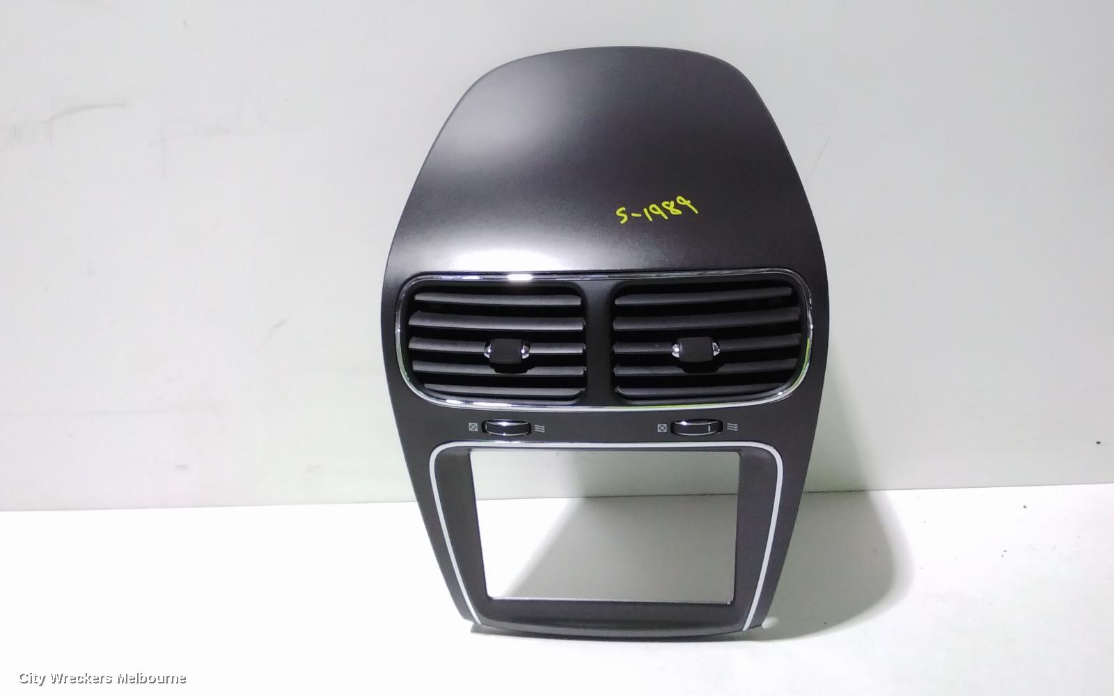 FIAT FREEMONT, JF, 04/2013 - 01/2017, CENTER AIRVENT: 96479 - Image 2