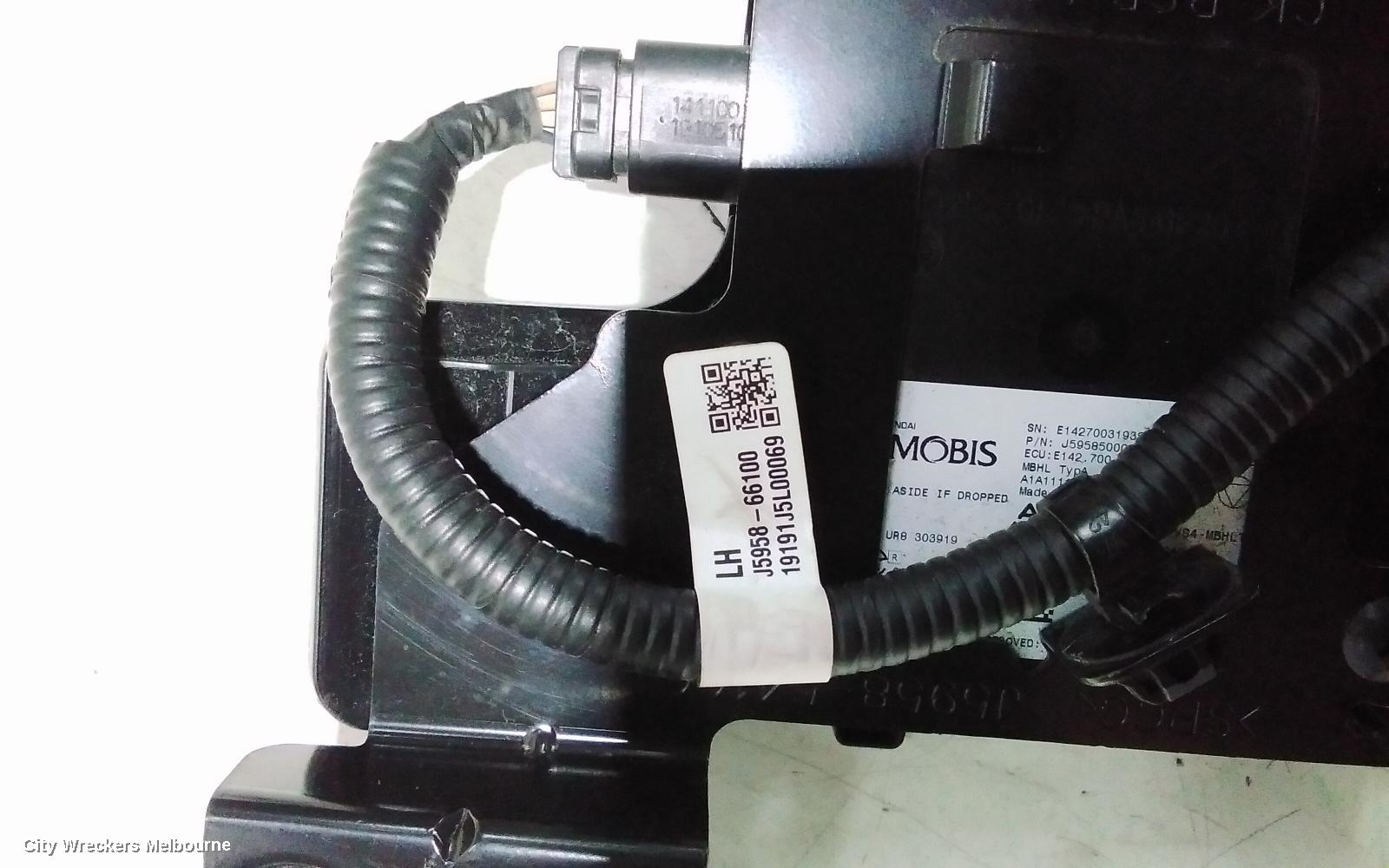 KIA STINGER, MISC SWITCH, CK, 06/2017 - 04/2023, LEFT REAR BLIND SPOT MODULE P/N 95811-J5001: 107895 - Image 3