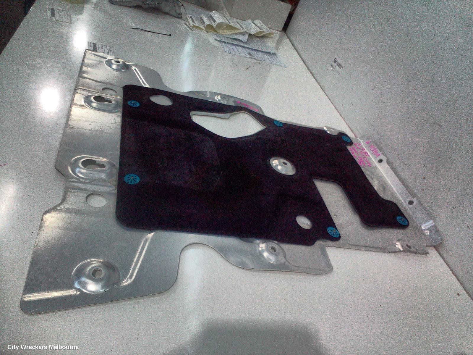 LAND ROVER DISCOVERY LOWER ENGINE SPLASH TRAY, L462, 12/2016 ONWARDS - Image 3