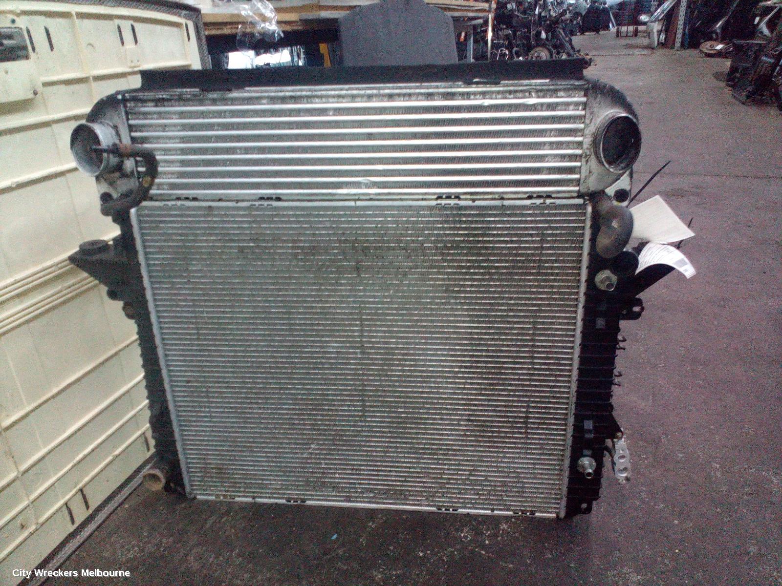 LAND ROVER RANGEROVER SPORT RADIATOR, 2.7 V6, DIESEL, TURBO, L320, FROM VIN 8A122818-, 08/2005 - 08/2009 - Image 2