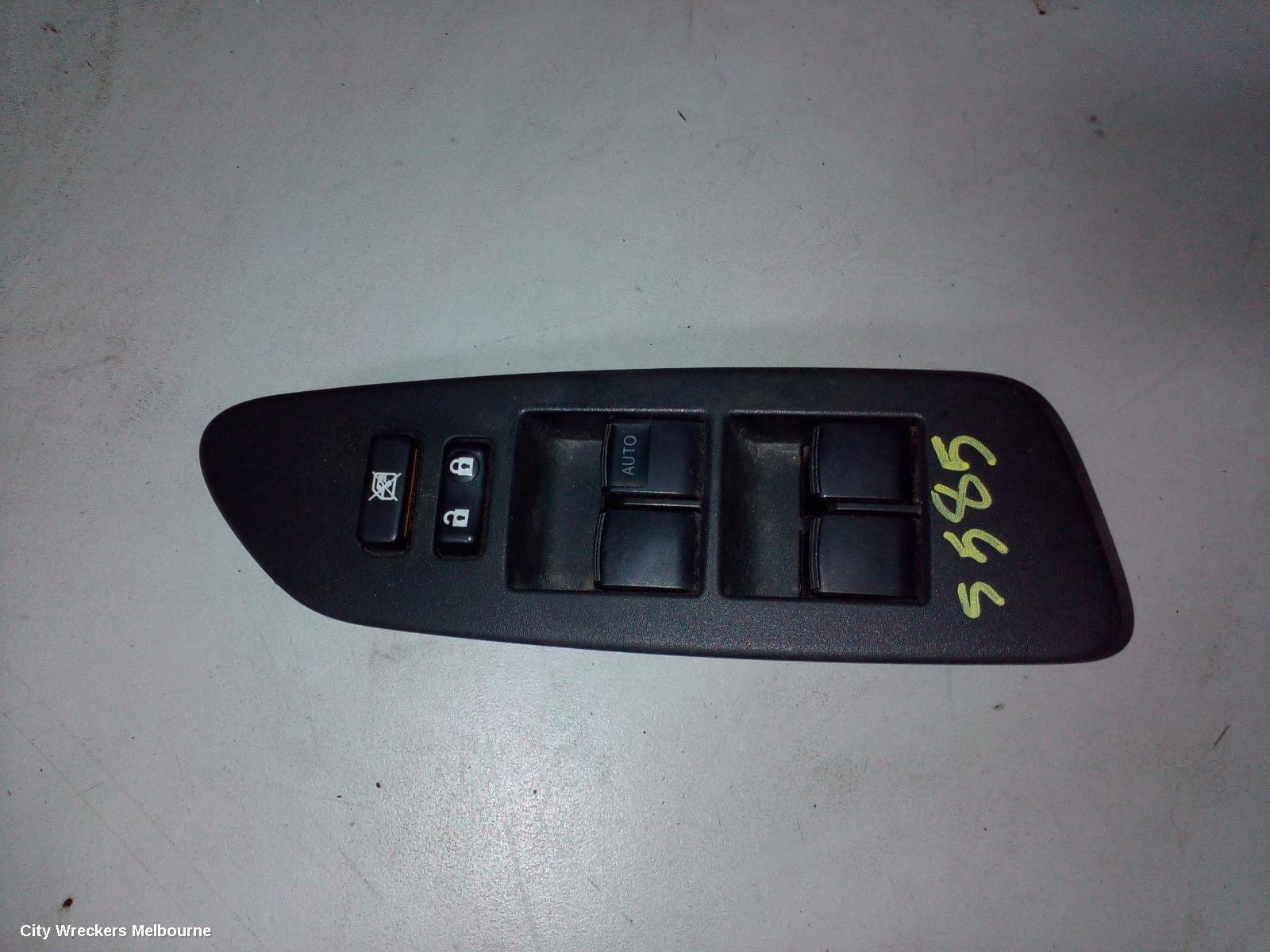TOYOTA COROLLA PWR DR WIND SWITCH, RH FRONT (MASTER SWITCH), 4 SWITCH TYPE, HATCH, ZRE152R, 03/2007 - 09/2012 - Image 1