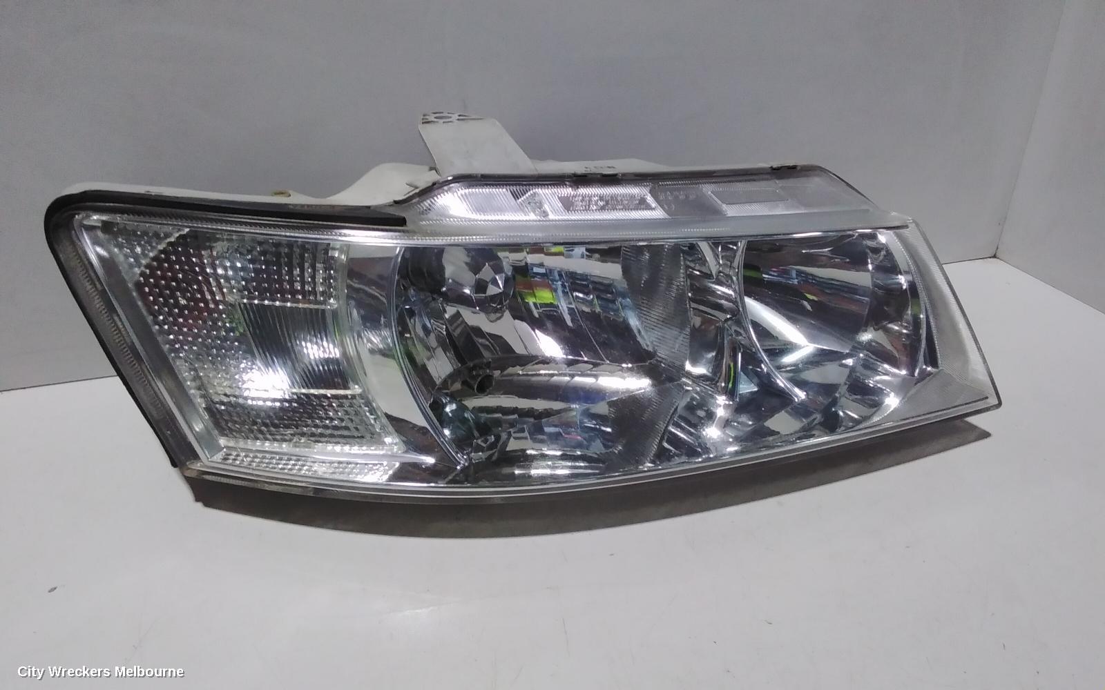 HOLDEN COMMODORE RIGHT HEADLAMP, VZ, ADVENTRA SX6/EXECUTIVE/ACCLAIM/EQUIPE, STANDARD TYPE (CHROME), 08/2004 - 09/2007 - Image 3