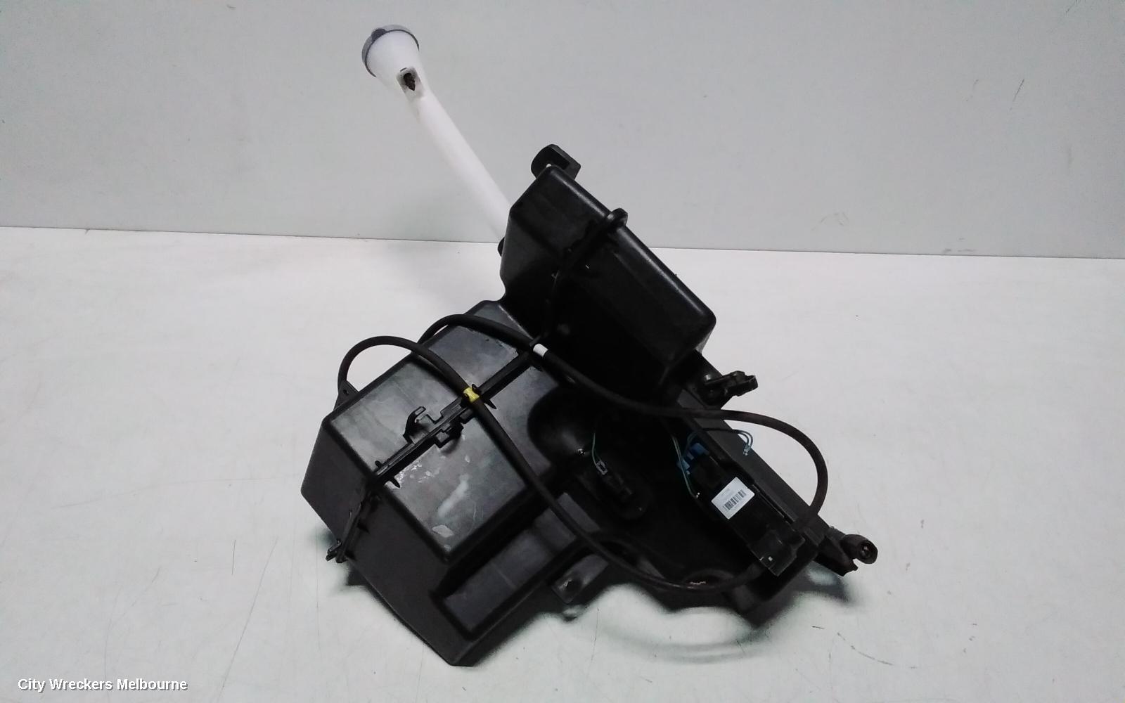 NISSAN PATHFINDER WASHER BOTTLE, R52, 06/2013 - 04/2021 - Image 2