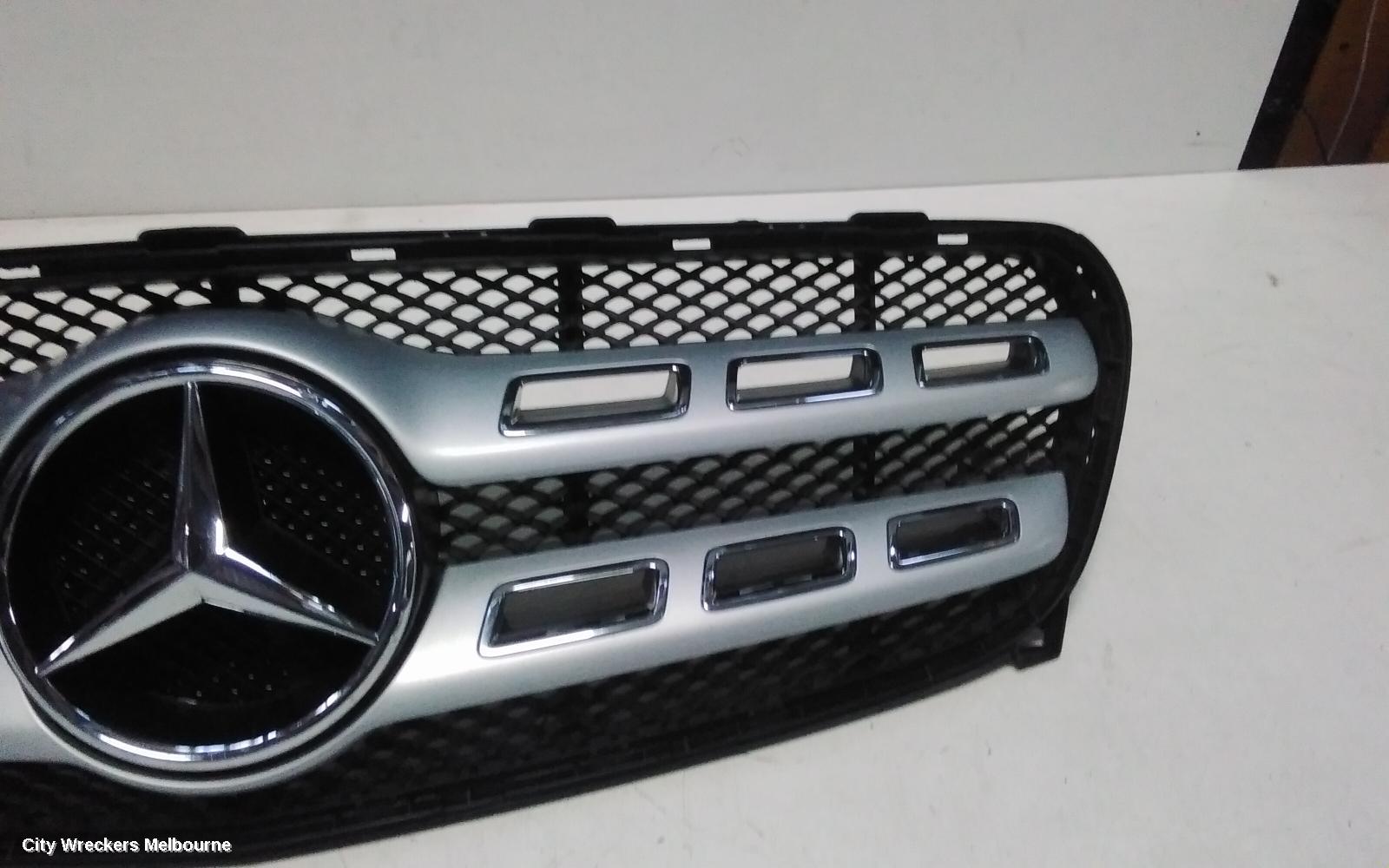 MERCEDES GLA CLASS GRILLE, RADIATOR GRILLE, X156, NON AMG, 03/2017 - 01/2020 - Image 2