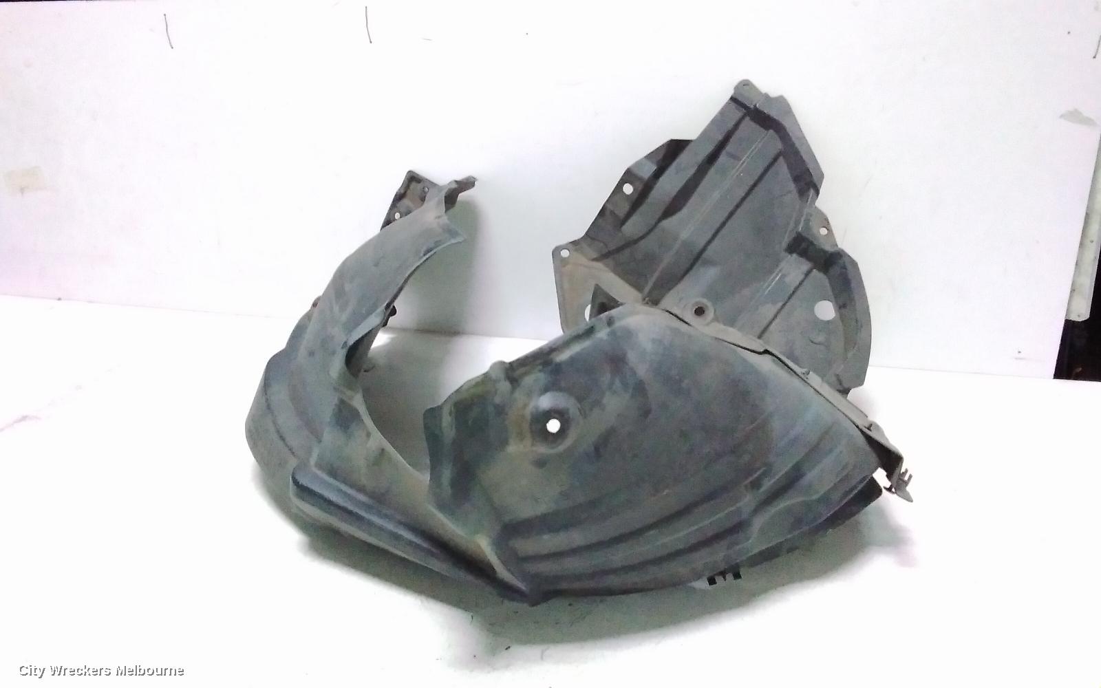 TOYOTA KLUGER RIGHT GUARD LINER, GSU40-GSU45, 07/2010 - 02/2014 - Image 1