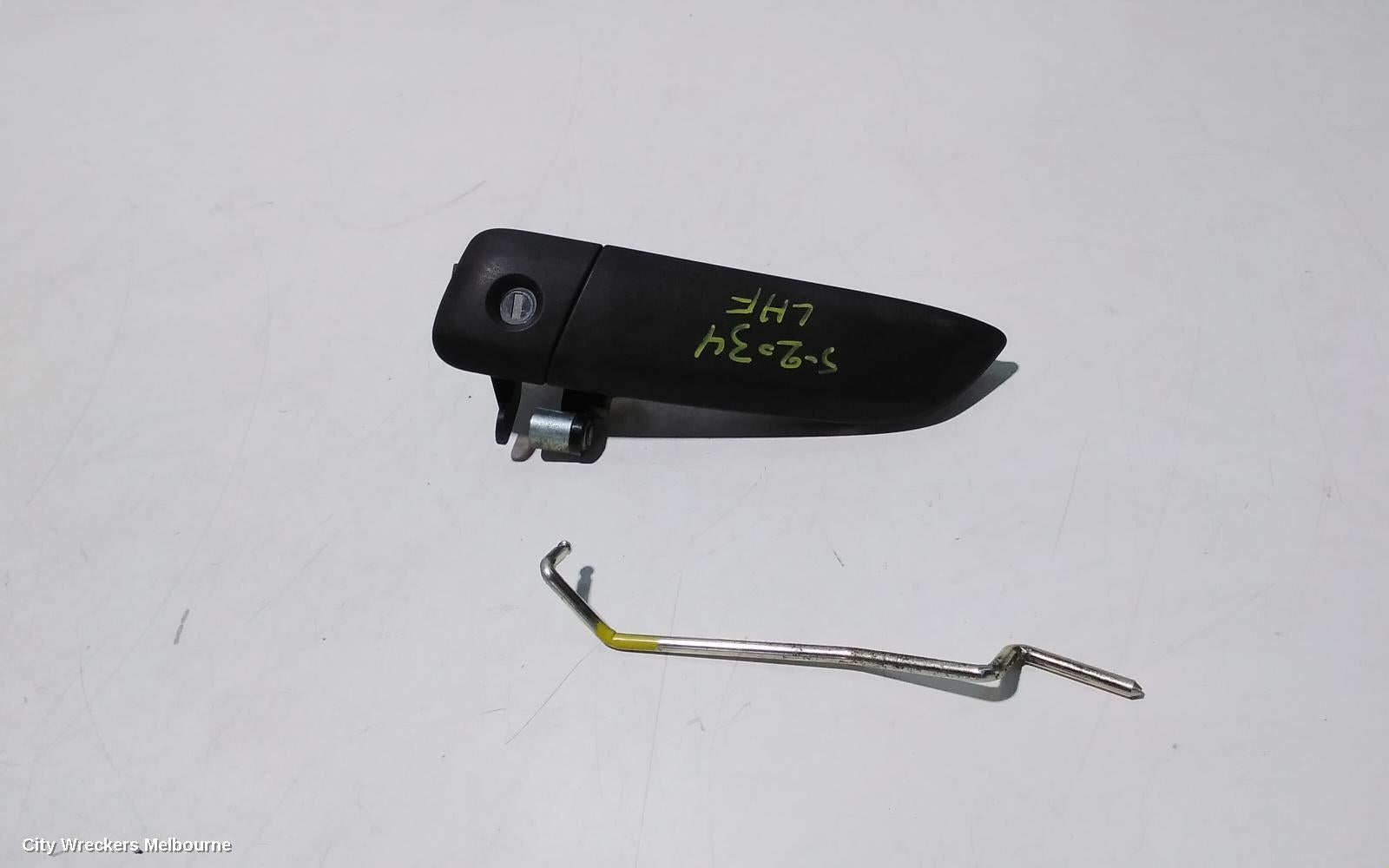 TOYOTA HIACE DOOR HANDLE, OUTER, LH FRONT, TRH/KDH, 03/2005 - 04/2019 - Image 1