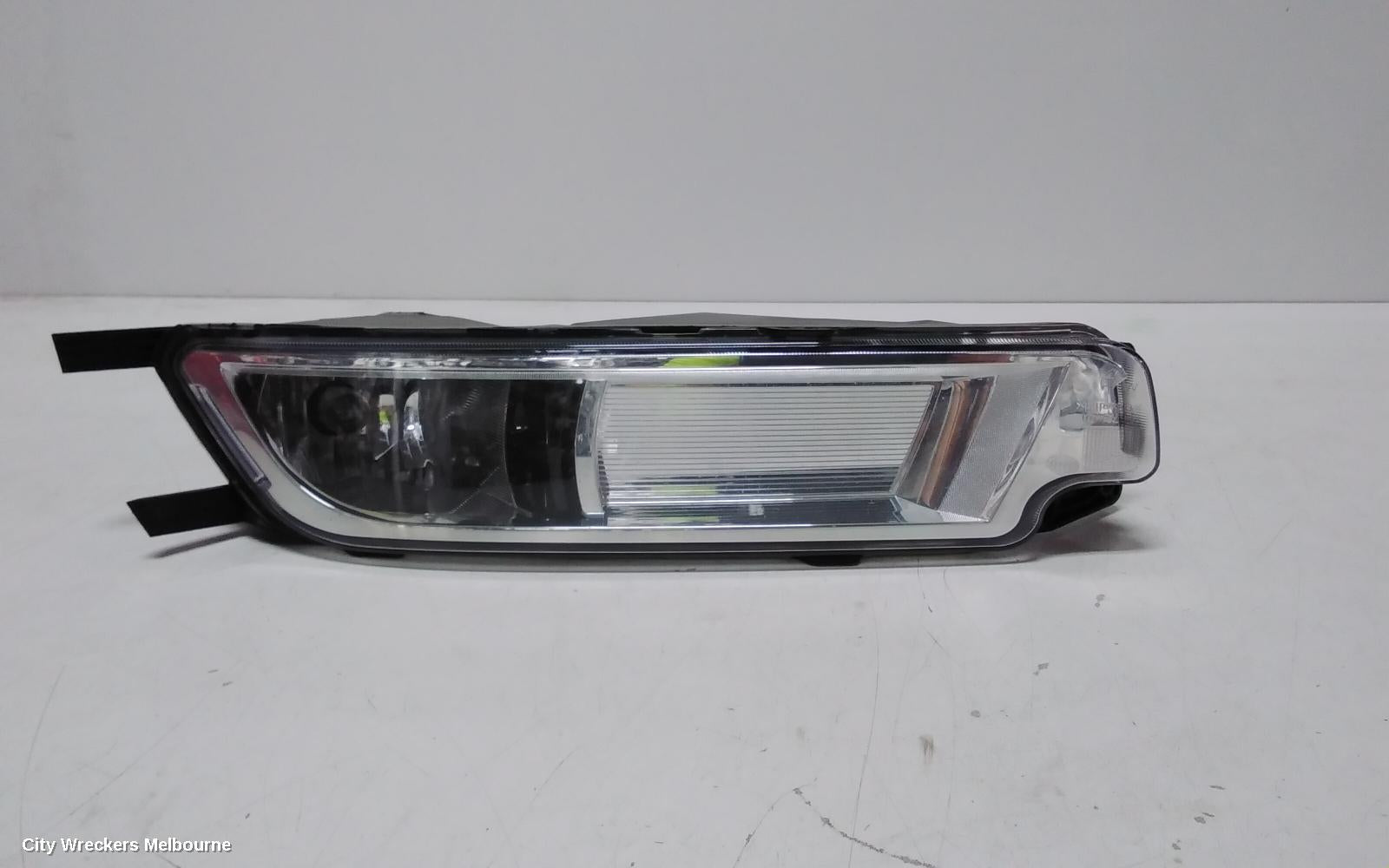 VOLKSWAGEN PASSAT LEFT INDICATOR/FOG/SIDE, B8/MK7, BUMPER FOGLAMP, STANDARD TYPE, 06/2015 - 10/2019 - Image 2
