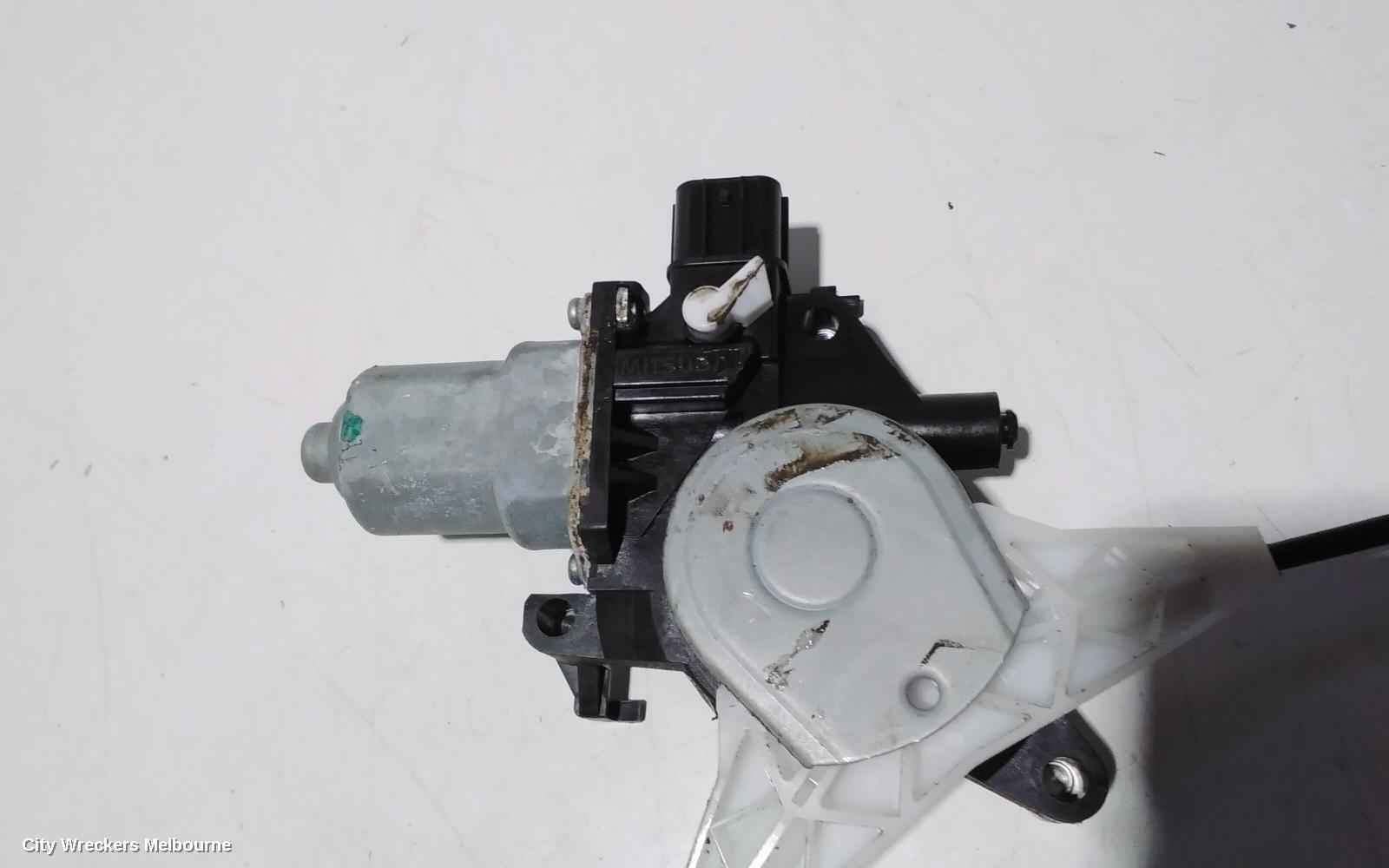 SUBARU OUTBACK RIGHT FRONT WINDOW REG/MOTOR, 6TH GEN, 08/2014 - 12/2020 - Image 3