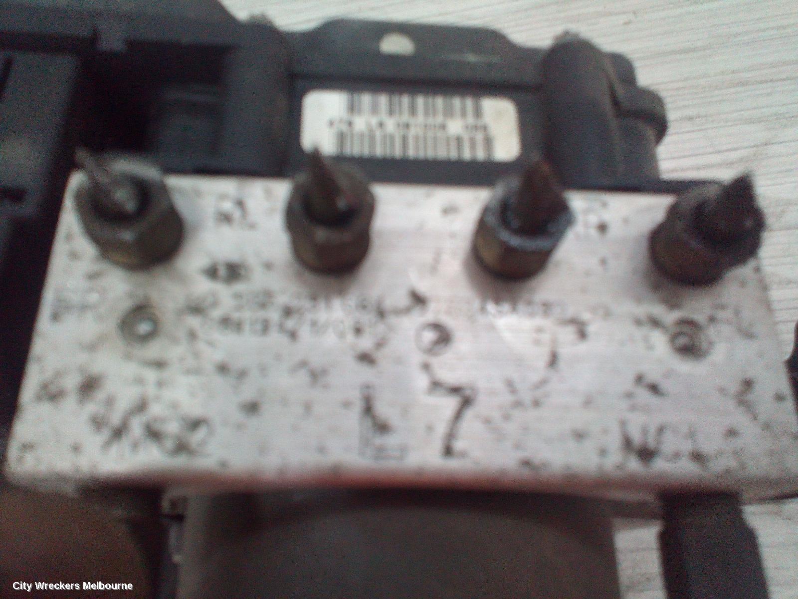 SUBARU FORESTER ABS PUMP/MODULATOR, MANUAL T/M, SA080 TYPE, 06/2005 - 02/2008 - Image 1