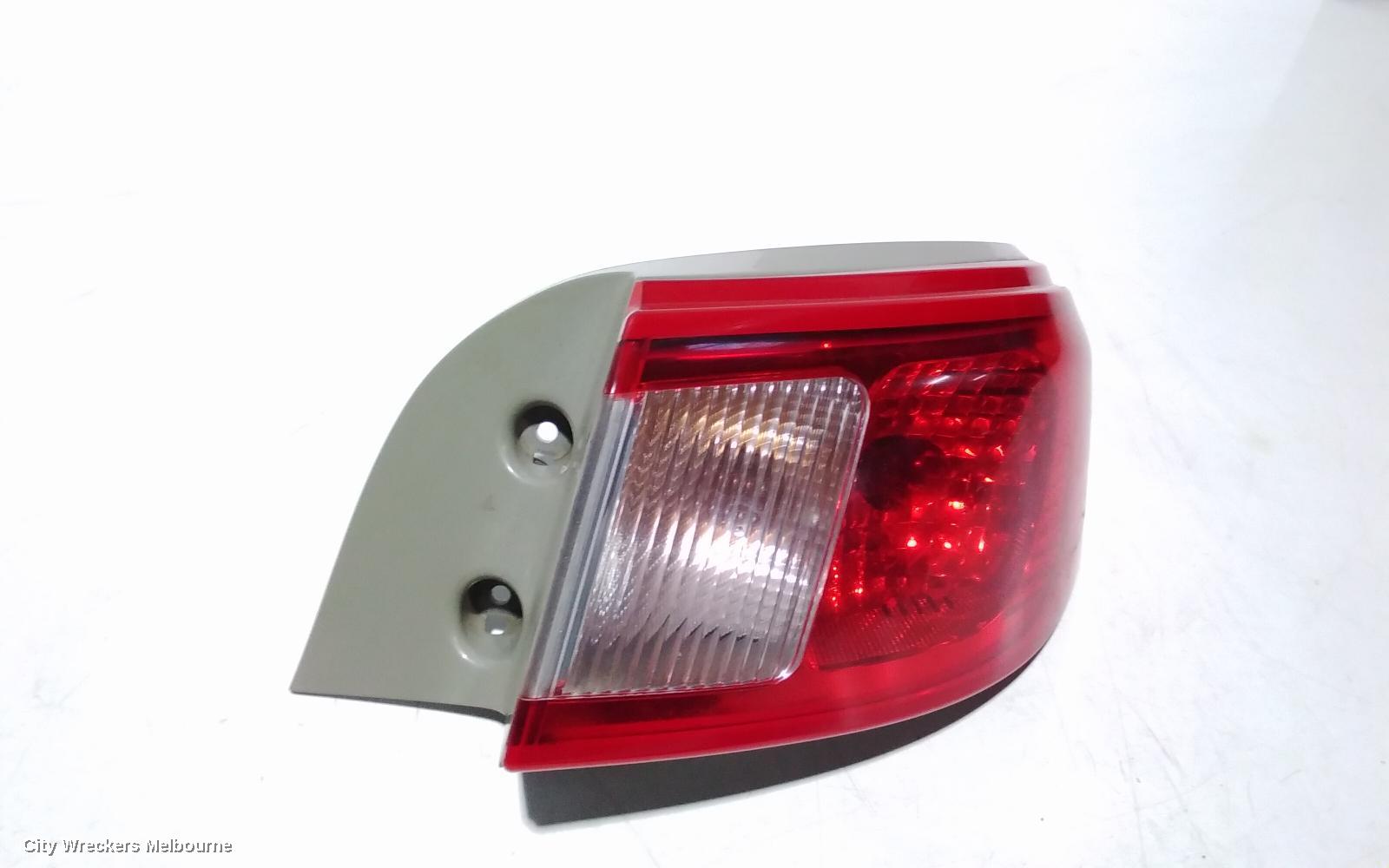 MITSUBISHI COLT RIGHT TAILLIGHT, RZ, CABRIO, 10/2006 - 11/2008 - Image 3