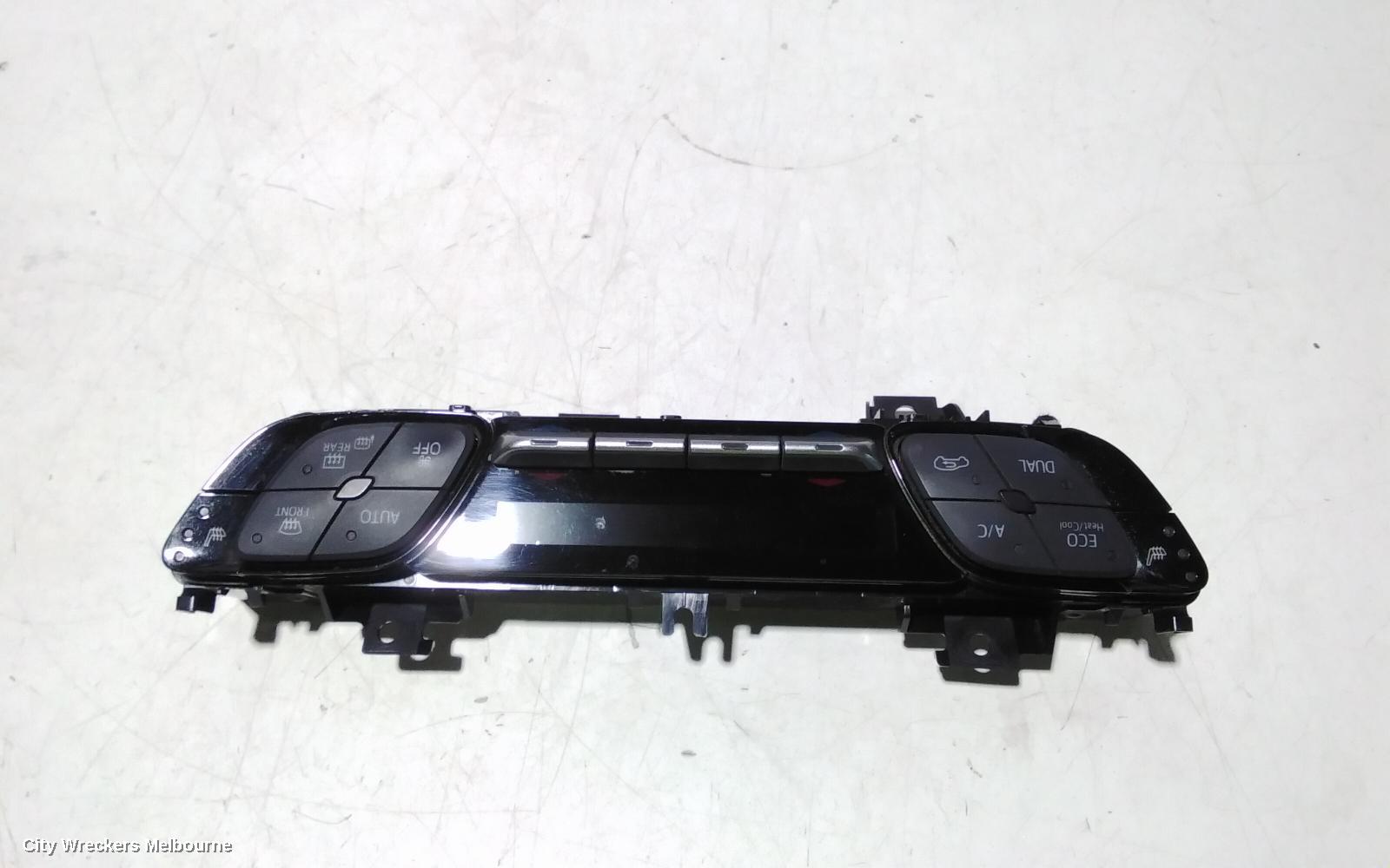 TOYOTA C-HR HEATER/AC CONTROLS, DUAL ZONE CLIMATE CONTROL TYPE, NGX10R/NGX50R/ZYX10R, 12/2016 ONWARDS - Image 3