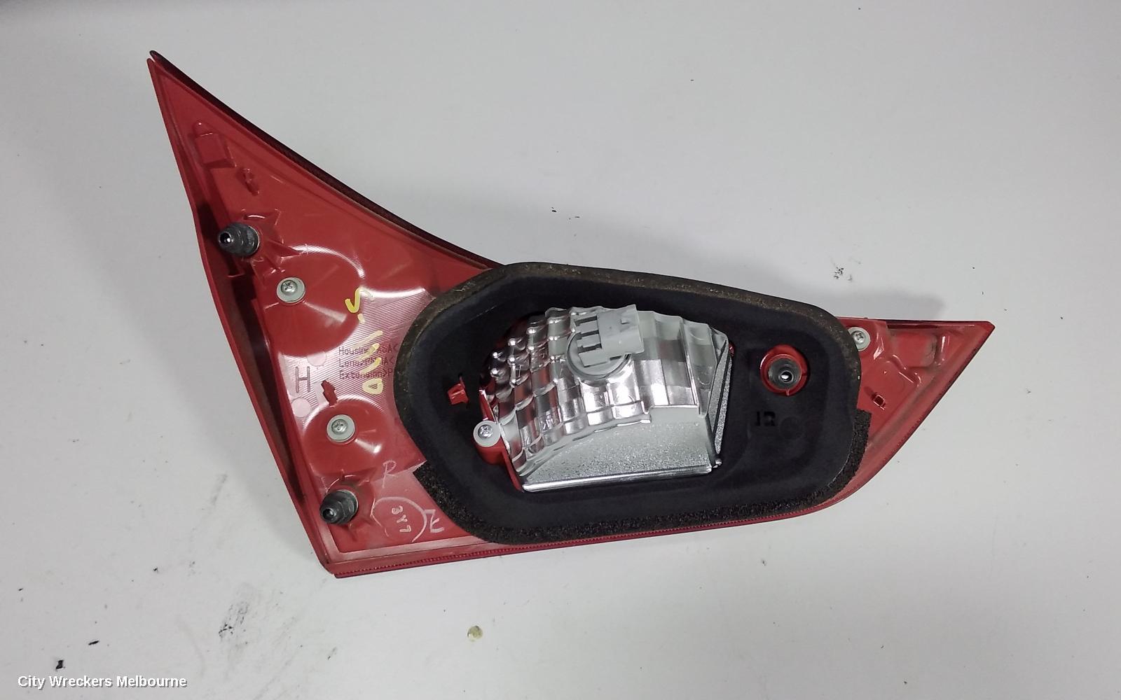 TOYOTA COROLLA REAR GARNISH, TAILGATE LAMP (RH SIDE), ZRE182R, HATCH, 10/2012 - 03/2015 - Image 2
