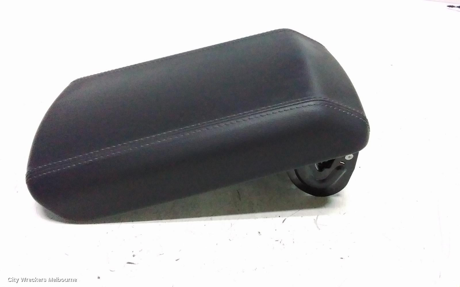GREAT WALL CANNON UTE CONSOLE, NPW, 09/2020 ONWARDS - Image 2