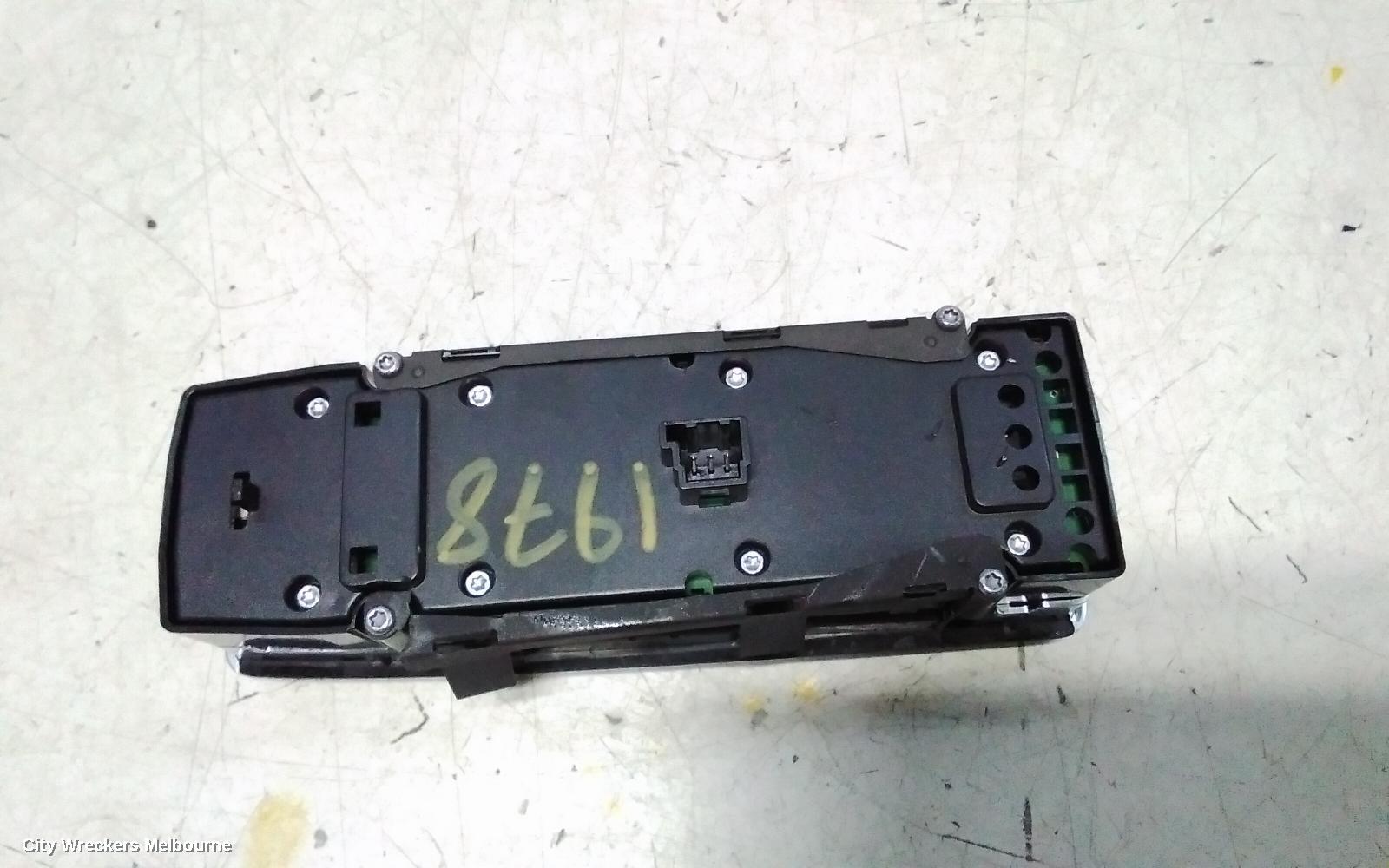 MERCEDES CLA CLASS PWR DR WIND SWITCH, RH FRONT (MASTER SWITCH), C117/X117, 10/2013 - 01/2019 - Image 3