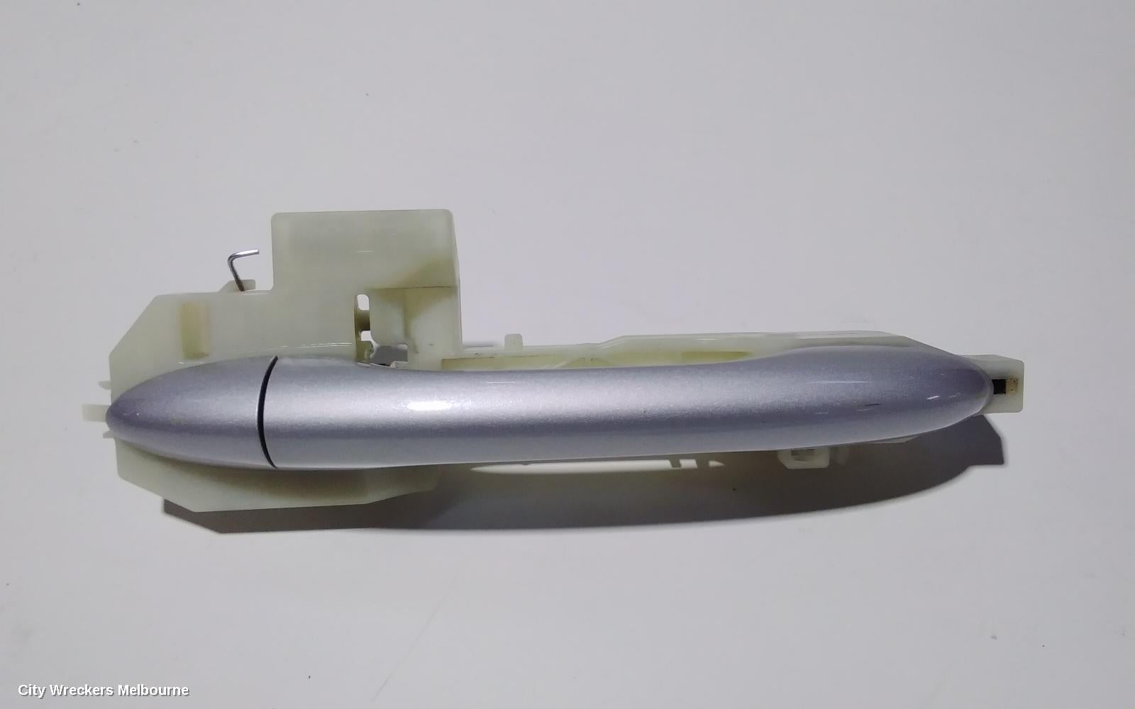 KIA CARNIVAL/GRAND CARNIVAL DOOR HANDLE, OUTER, LH FRONT, YP, 02/2015 - 10/2020 - Image 2