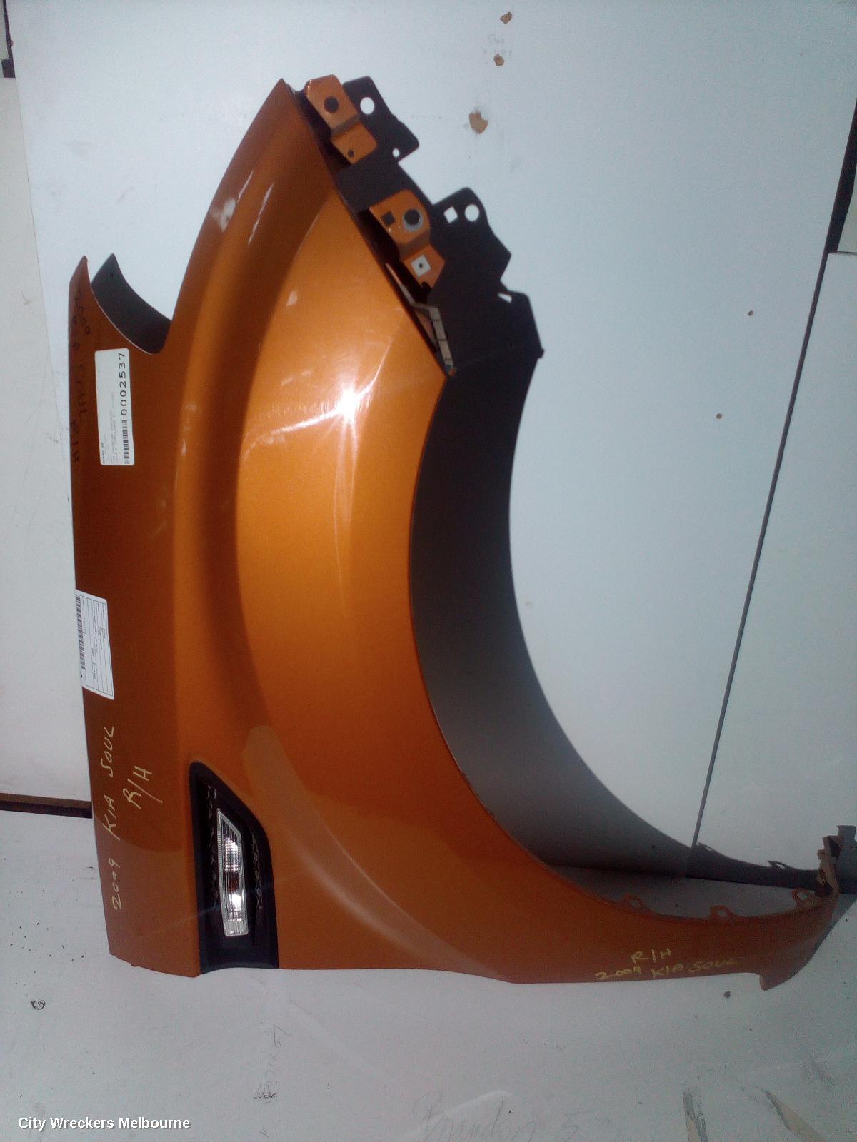 KIA SOUL RIGHT GUARD, AM, NON-SKIRT TYPE, 04/2009 - 01/2014 - Image 2