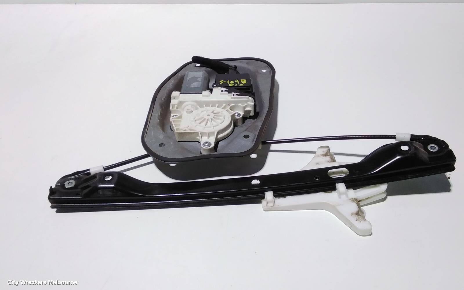 VOLKSWAGEN GOLF RIGHT REAR WND REG/MOTOR, GEN 5 06/2004 - 02/2009 - Image 1
