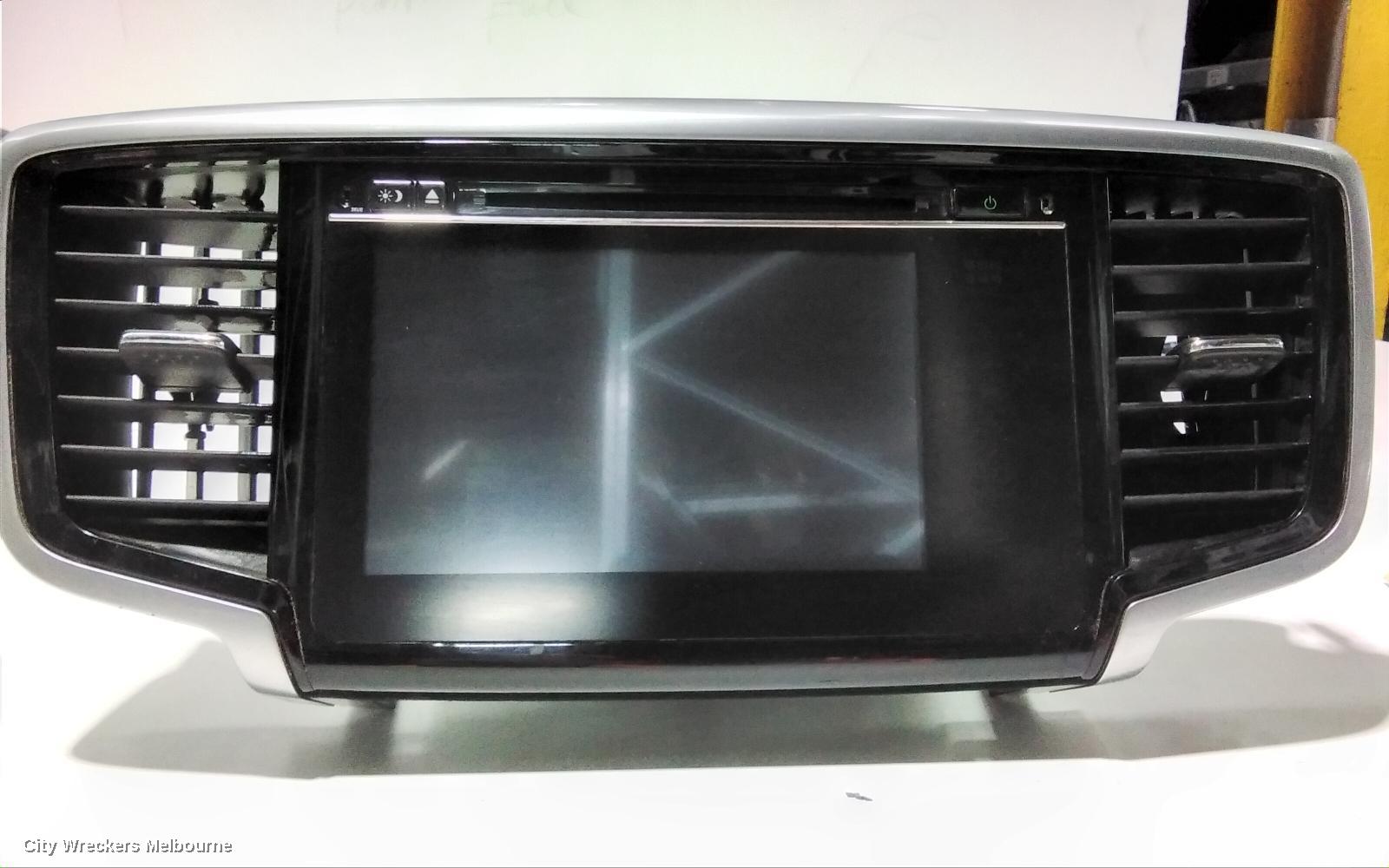 HONDA ODYSSEY RADIO/CD/DVD/SAT/TV, RC1, DISPLAY UNIT, 7IN TOUCHSCREEN, NON SAT NAV TYPE, 02/2014 - 12/2020 - Image 1