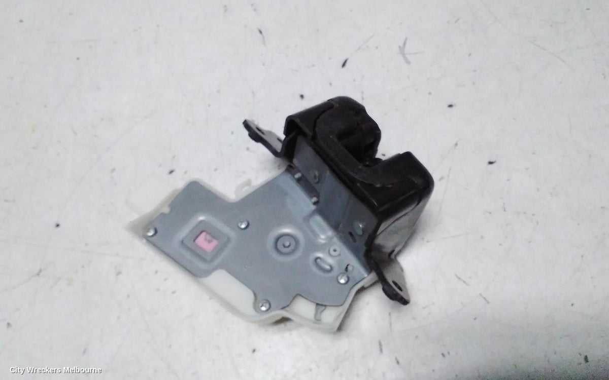 MAZDA CX8 DOOR/BOOT/GATE LOCK, TAILGATE LOCK, NON POWER LIFTGATE TYPE, KG, 05/2018 - 12/2023 - Image 3