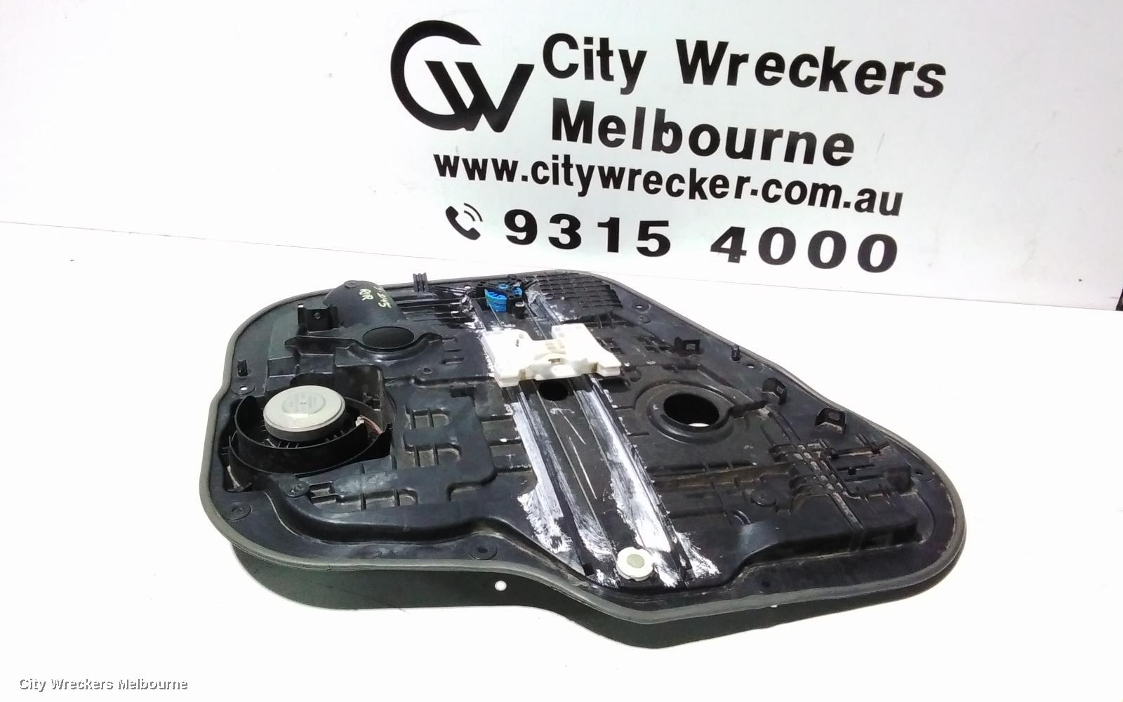KIA SORENTO RIGHT REAR WND REG/MOTOR, DOOR REG ASSY (REG AND MOTOR), 1 ROW 6 PIN, UM, 09/2017 - 01/2020 - Image 2