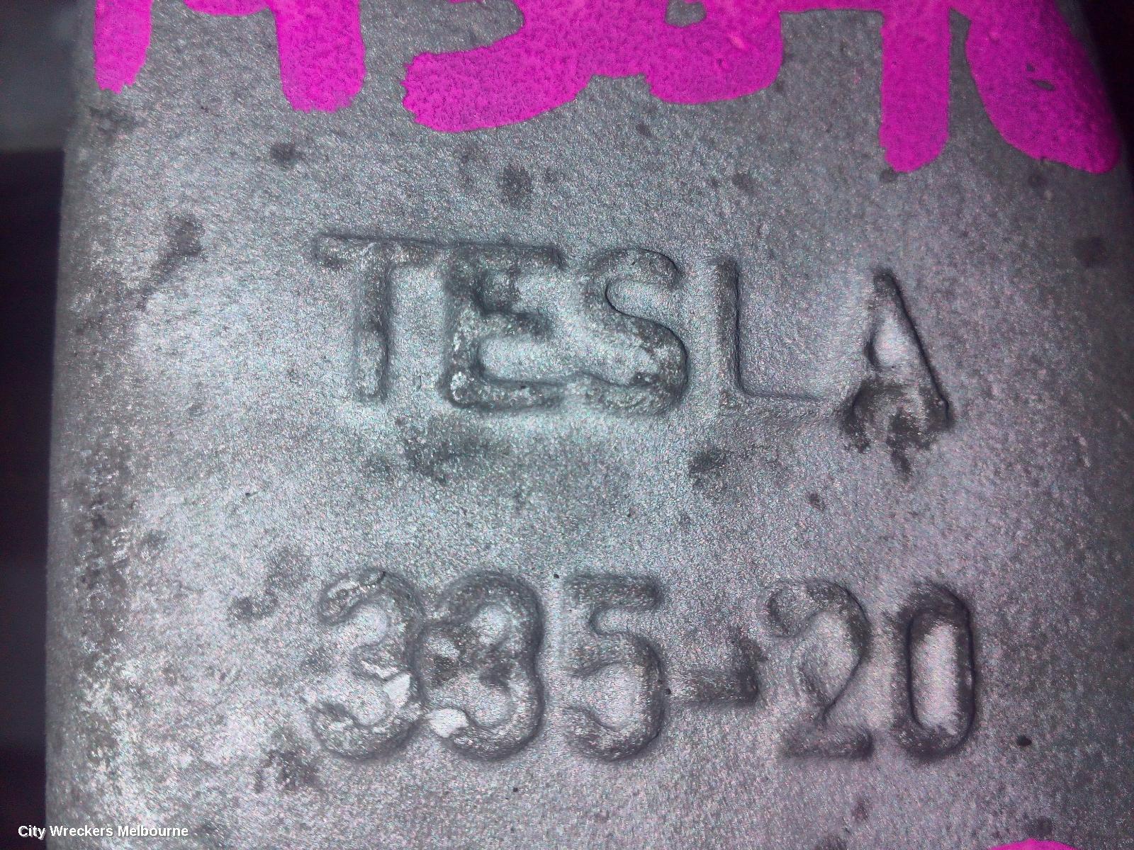 TESLA MODEL Y CALIPER, 1ST GEN, LH REAR, 1 PISTON TYPE, STANDARD, 03/2022 - 02/2025 - Image 3