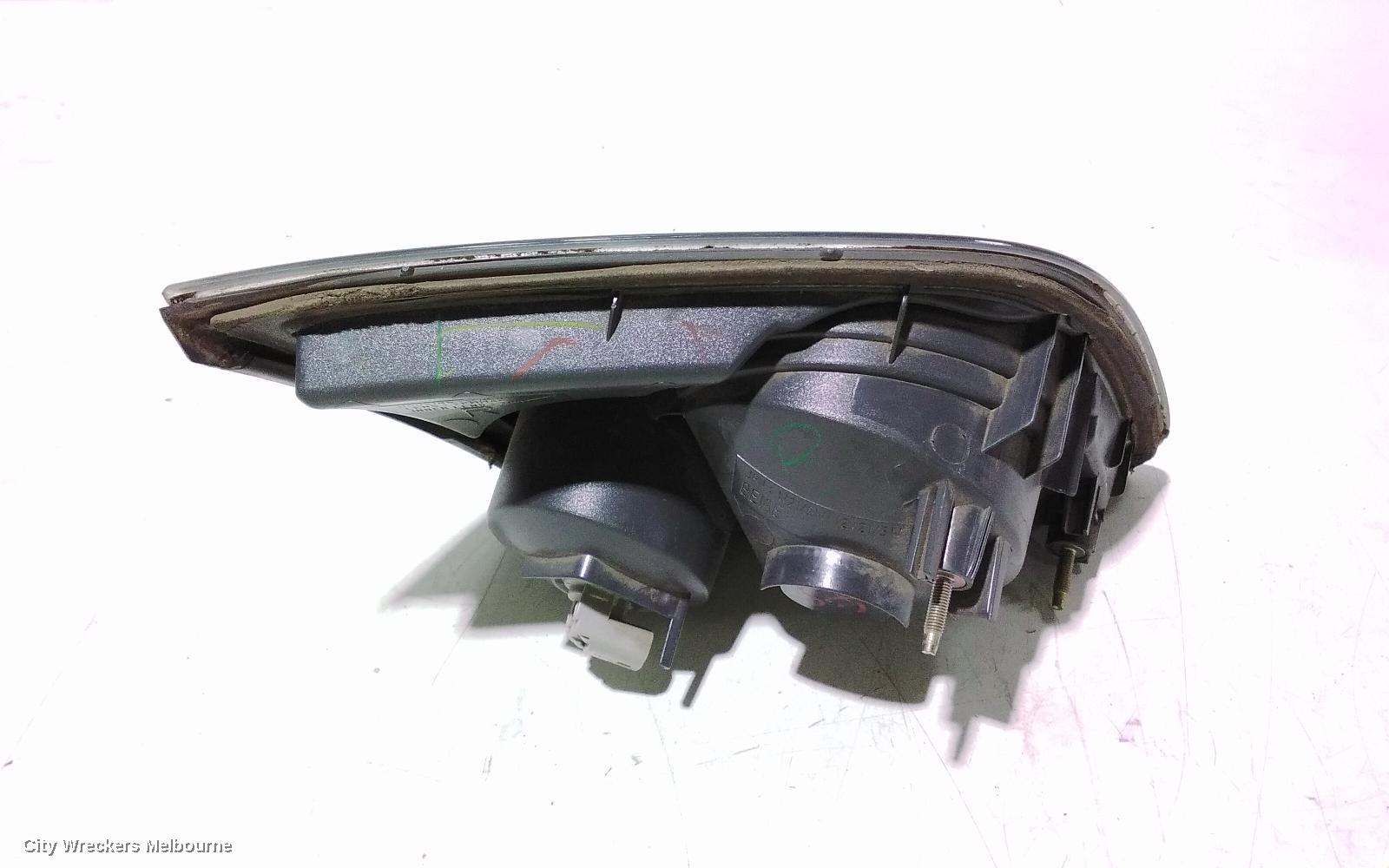 MAZDA 6 REAR GARNISH, BOOTLID LAMP (RH SIDE), GG/GY, SEDAN, 08/2005 - 11/2007 - Image 2