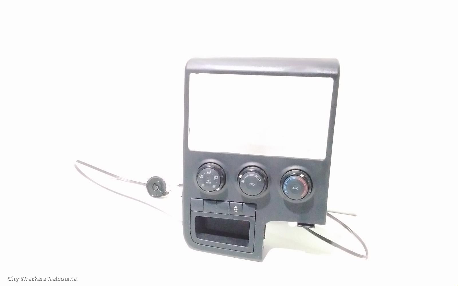 TOYOTA HIACE HEATER/AC CONTROLS, STANDARD TYPE, 300 SERIES, 04/2019 ONWARDS - Image 2