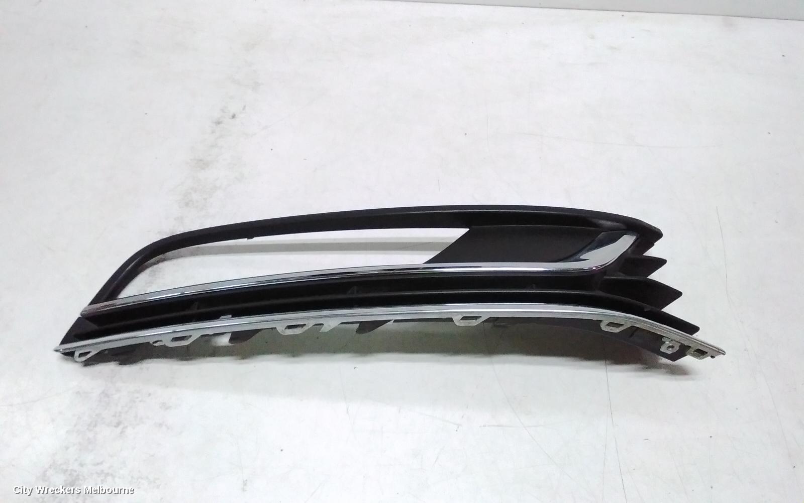 VOLKSWAGEN PASSAT RIGHT INDICATOR/FOG/SIDE, BUMPER FOGLAMP, 3C/MK6 B7, SEDAN/WAGON/ALLTRACK, W/ DAYTIME RUNNING LAMP, 09/2010 - 05/2015 - Image 2