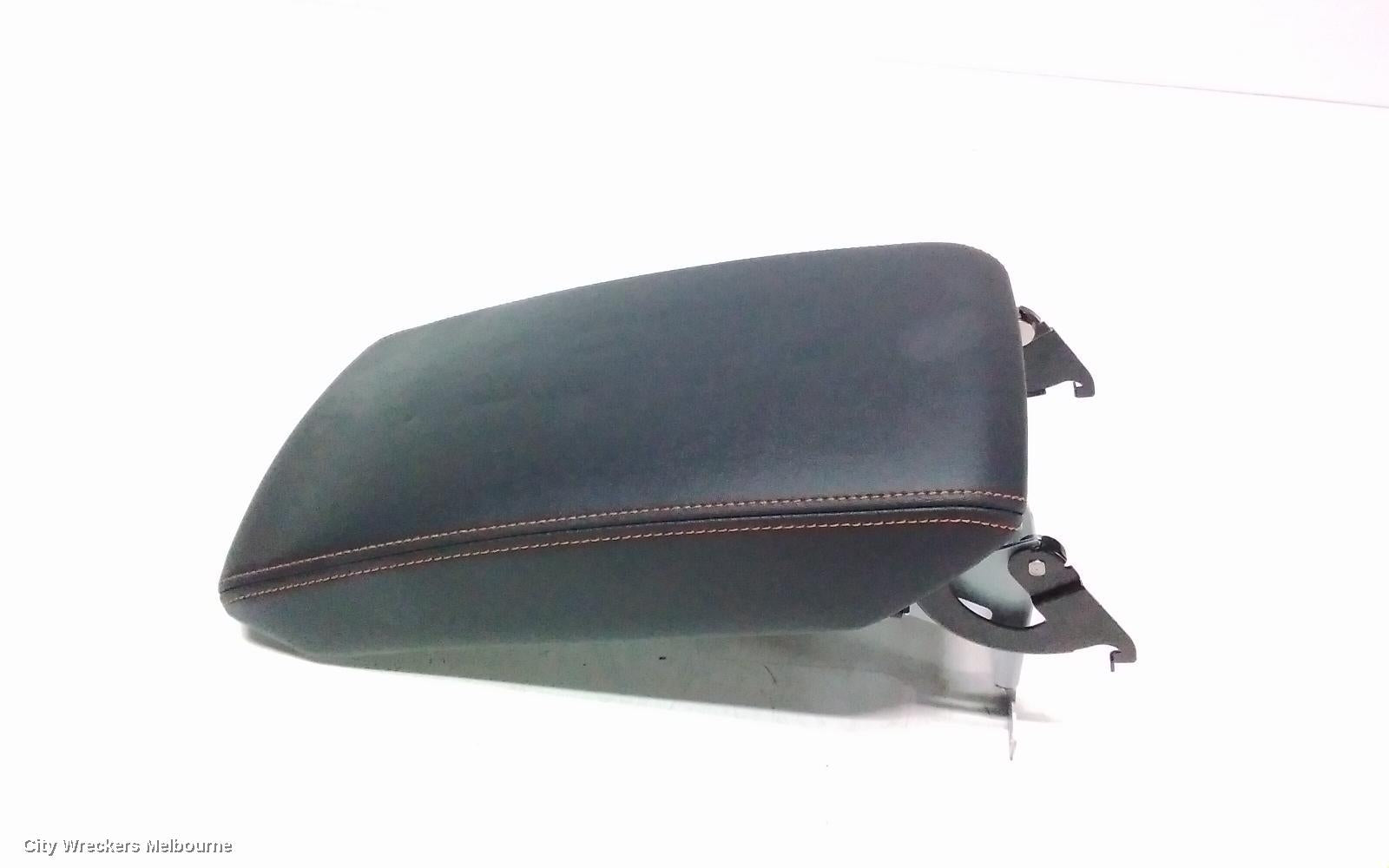 SUBARU XV CONSOLE, G5X, CENTRE CONSOLE LID ONLY, LEATHER TYPE, 03/2017 - 06/2023 - Image 2