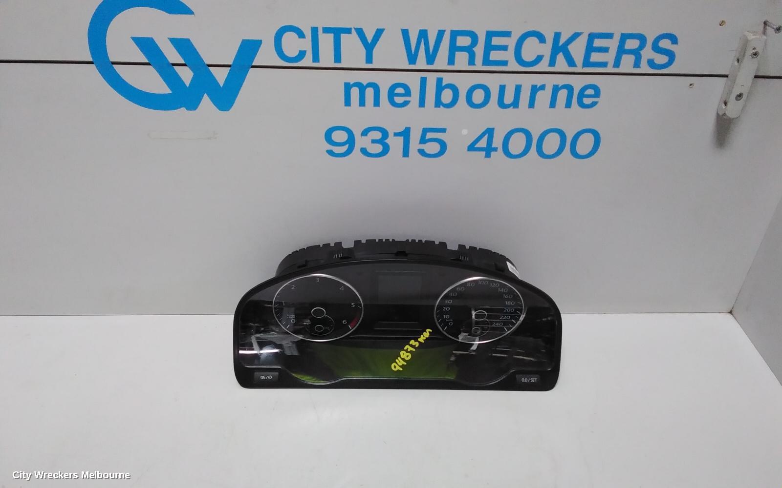 VOLKSWAGEN TRANSPORTER INSTRUMENT CLUSTER, DIESEL, P/N 7E0920870J, T5, 03/2010 - 06/2015 - Image 1