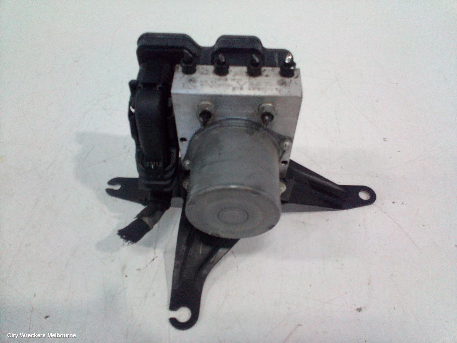 TOYOTA HIACE ABS PUMP/MODULATOR, 300 SERIES, 02/2019 ONWARDS - Image 2
