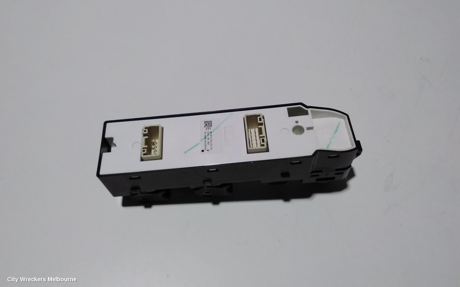 MAZDA CX3 PWR DR WIND SWITCH, RH FRONT (MASTER SWITCH), DK, 03/2015 - 01/2017 - Image 1