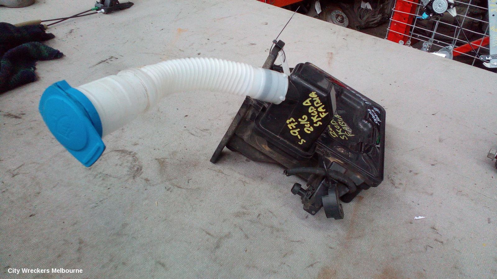 SKODA FABIA WASHER BOTTLE, NJ, 01/2015 - 08/2021 - Image 3