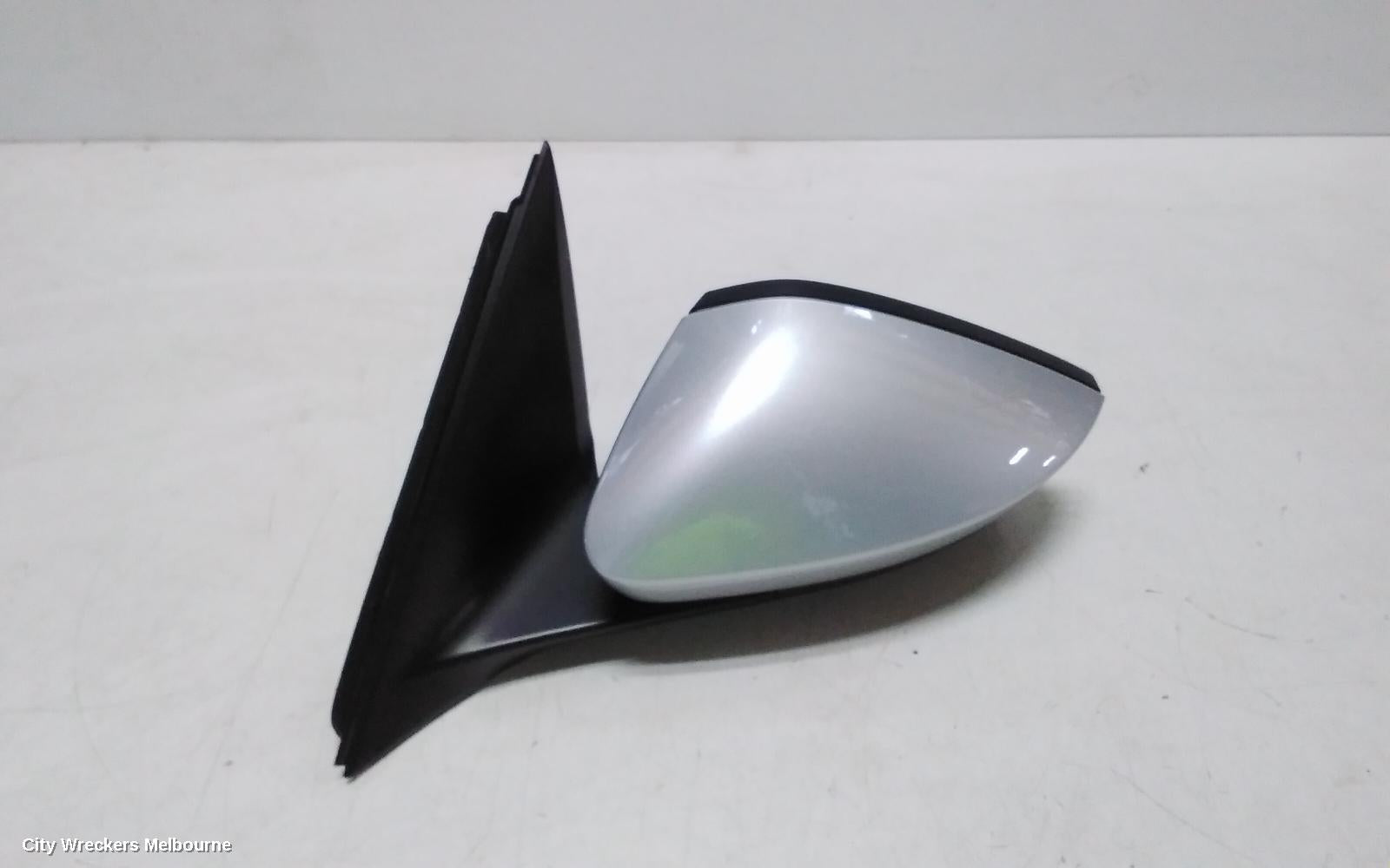 SKODA KAMIQ LEFT DOOR MIRROR, NW, POWER FOLD, W/ ONLY LANE KEEPING SYSTEM TYPE, 06/2020 ONWARDS - Image 1