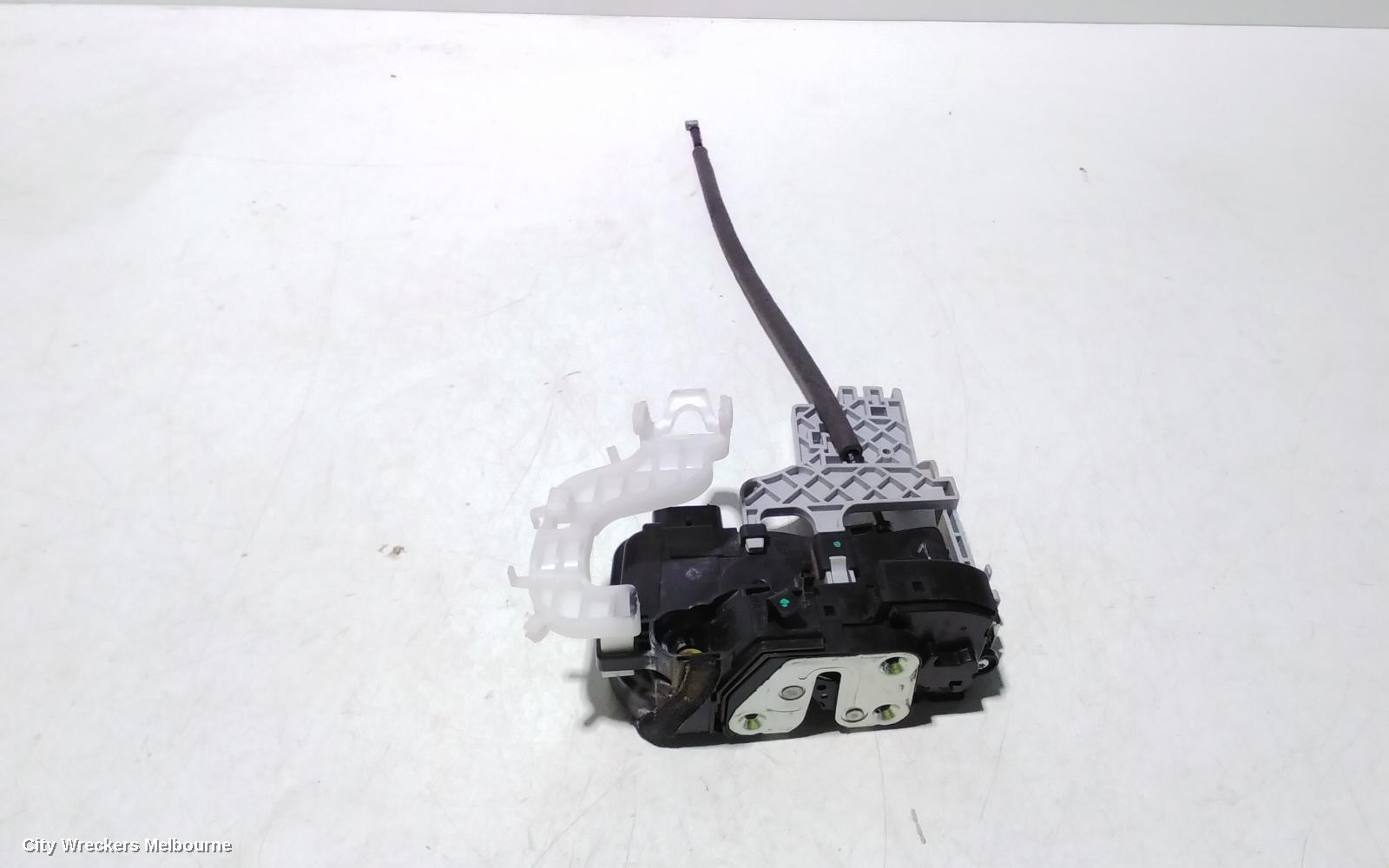KIA SPORTAGE DOOR/BOOT/GATE LOCK, RIGHT FRONT DOOR LOCK, SL, SLOVAKIAN BUILT (VIN U5YP), 05/2013 - 10/2015 - Image 1