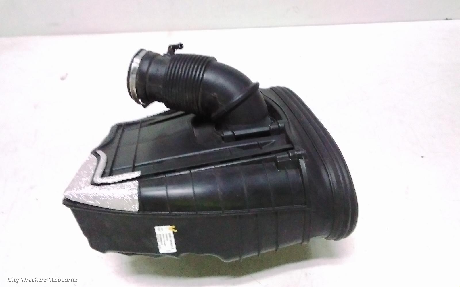 PORSCHE MACAN AIR CLEANER/BOX, AIR CLEANER, 95B, 2.0, PETROL, 06/2014 ONWARDS - Image 2