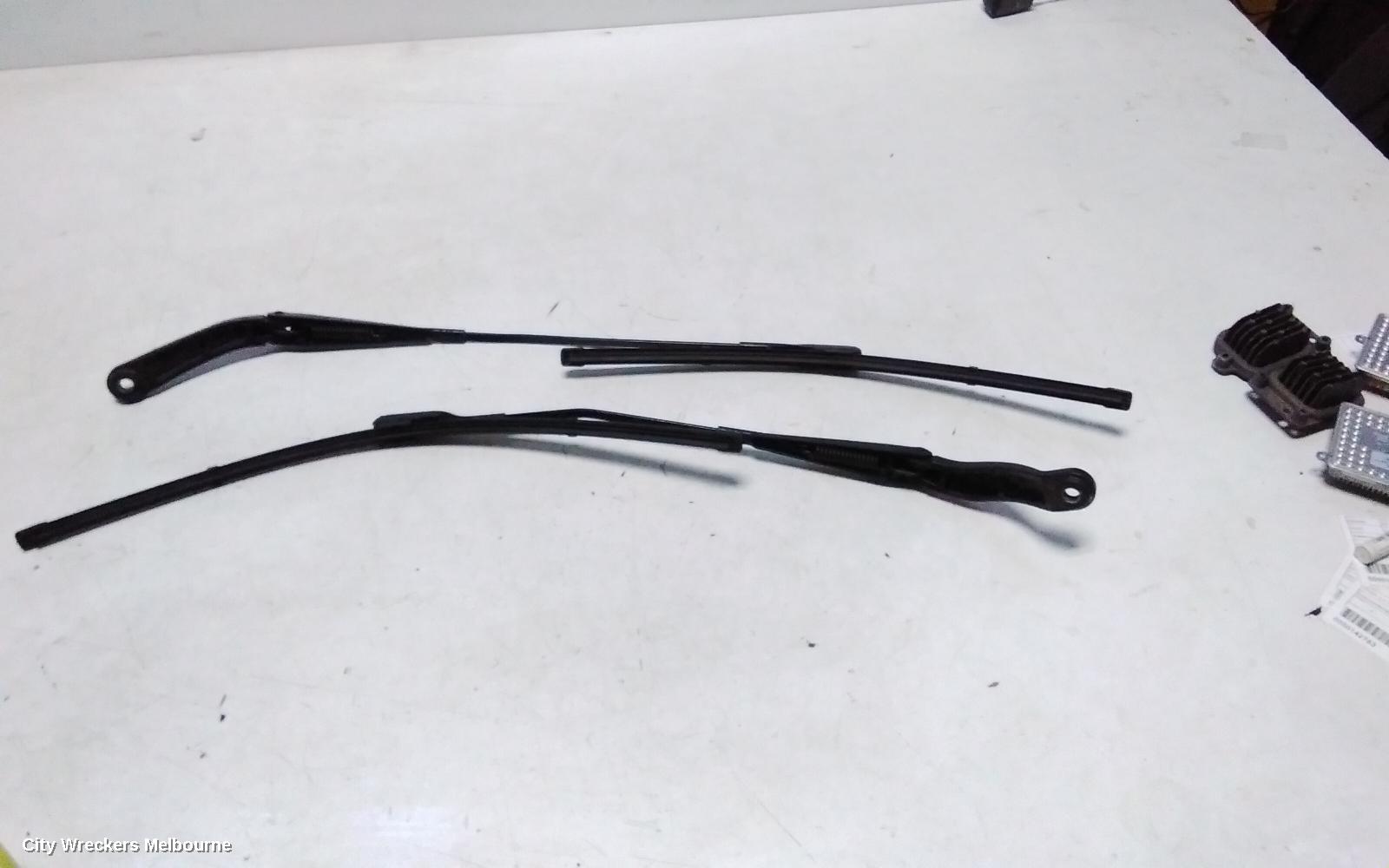 PORSCHE MACAN WIPER ARM, 95B, 06/2014 - 12/2025 - Image 1