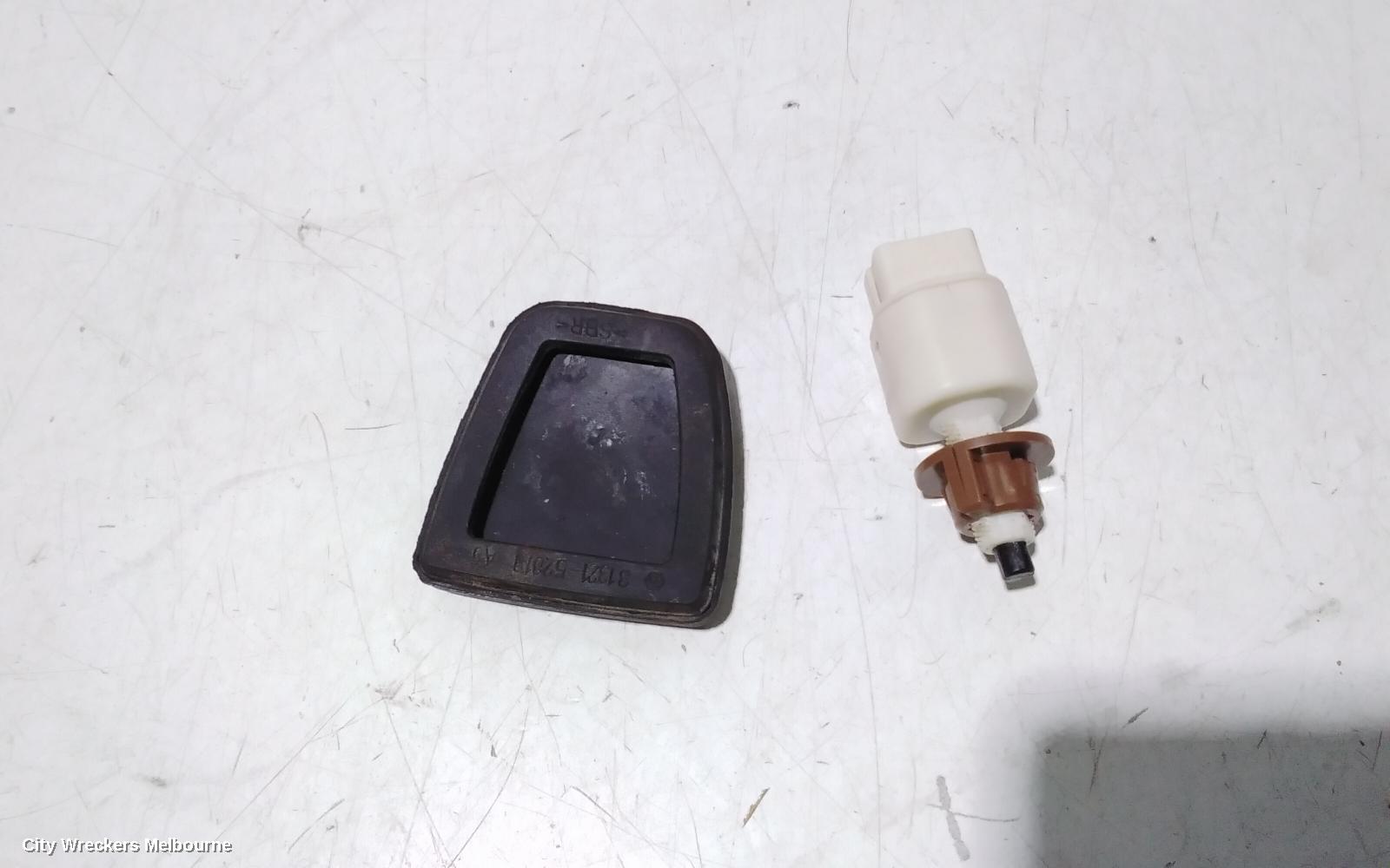 TOYOTA HIACE PEDAL ASSEMBLY, BRAKE PEDAL, TRH/KDH, 01/2005 - 12/2014 - Image 3
