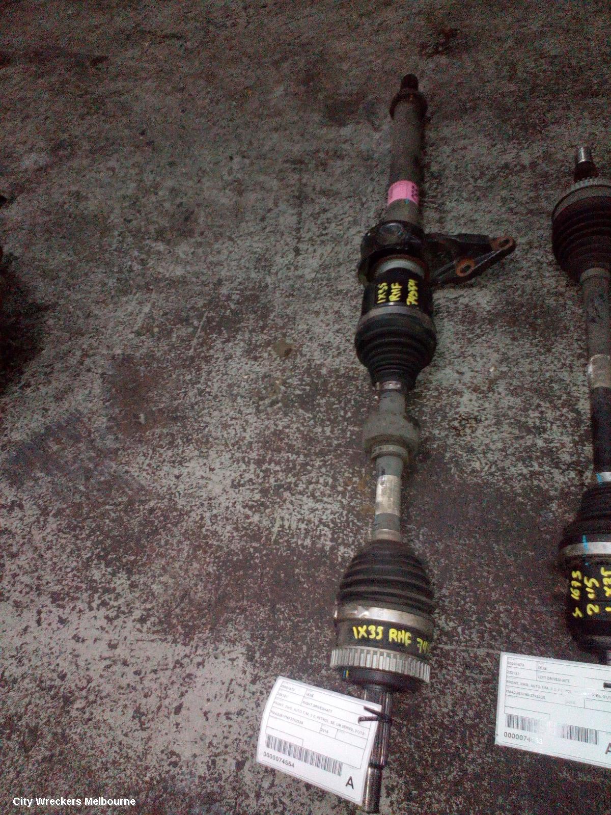 HYUNDAI IX35 RIGHT DRIVESHAFT, FRONT, 2WD, AUTO T/M, 2.0, PETROL, SE, LM SERIES, 01/2013 - 01/2016 - Image 1