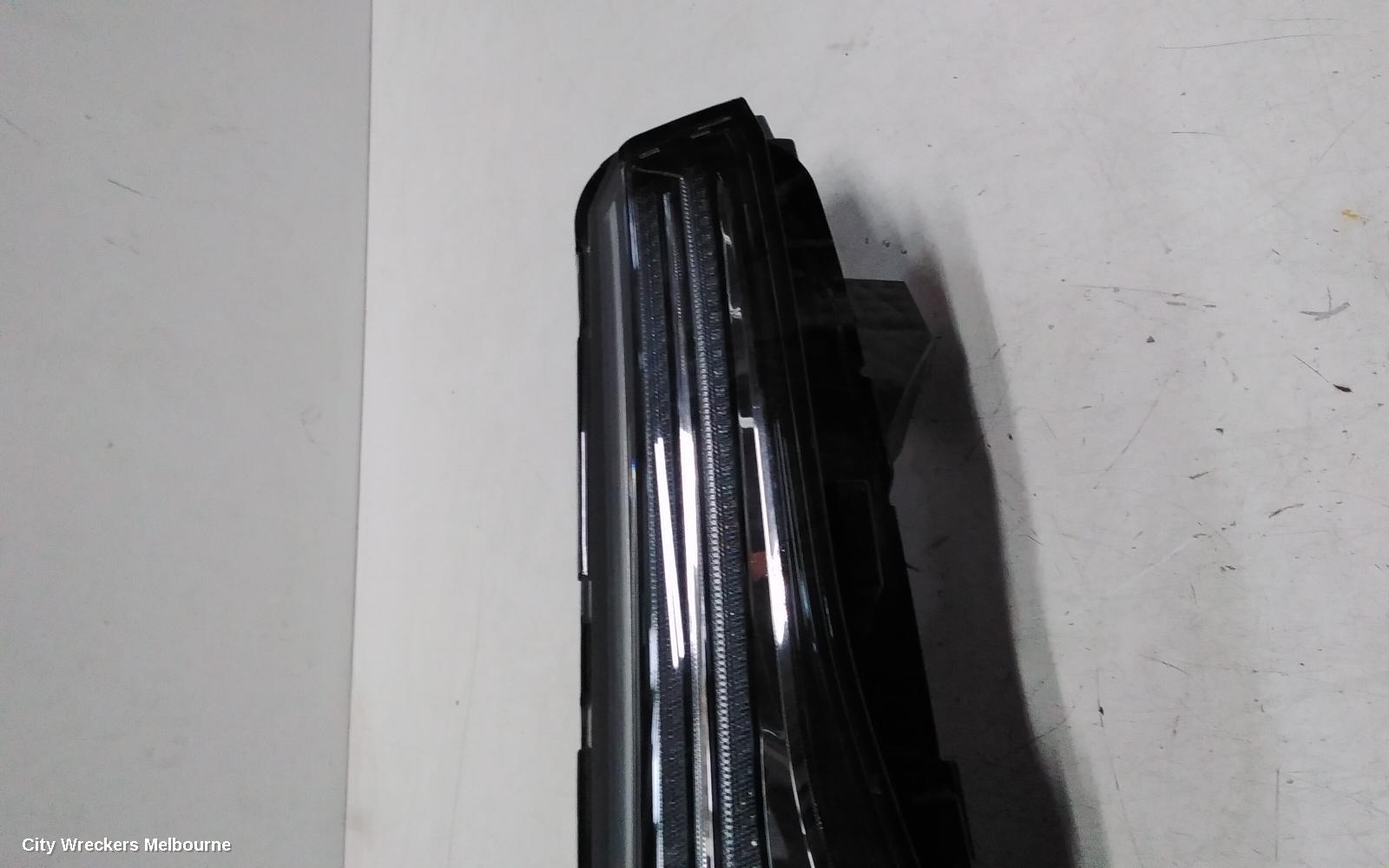 LDV T60 RIGHT INDICATOR/FOG/SIDE, SK8C, DAYTIME RUNNING LAMP, 09/2021 ONWARDS - Image 3