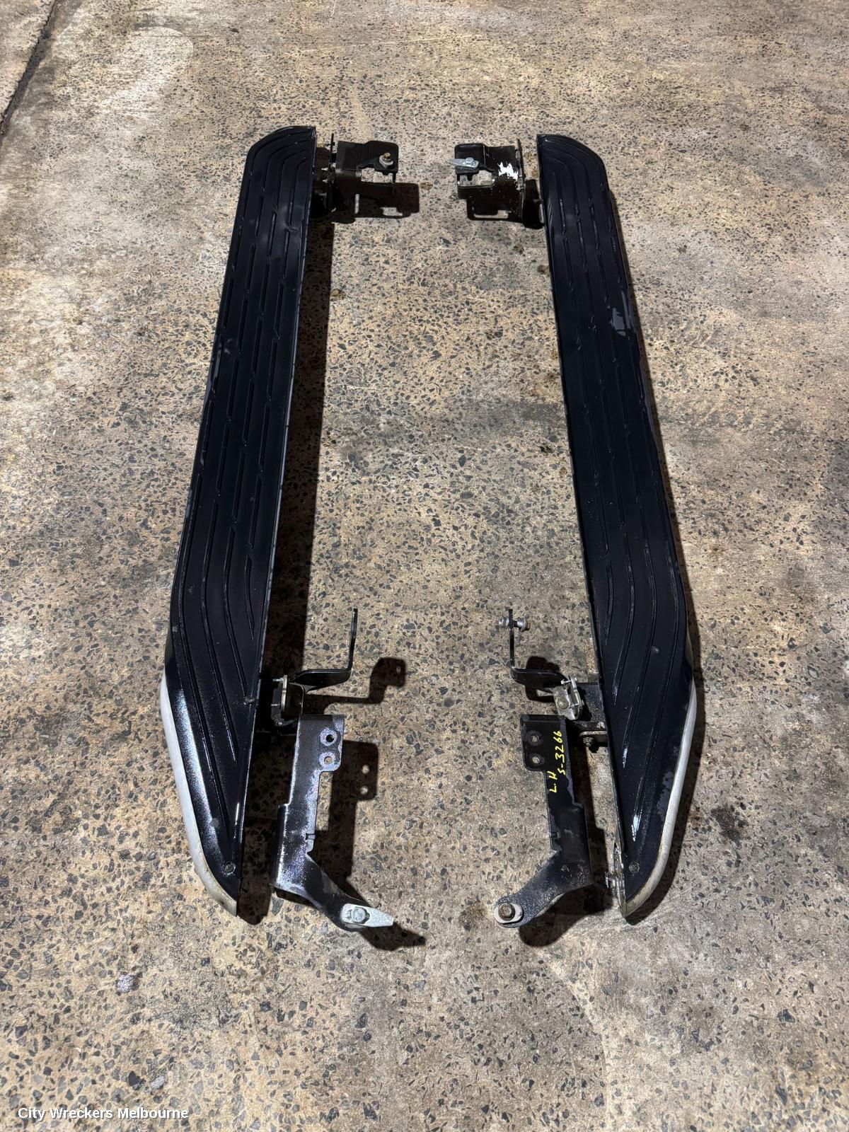 TOYOTA KLUGER SIDE STEP/SKIRT, XU50 SERIES, LH SIDE ONLY, 12/2013 - 02/2021 - Image 2