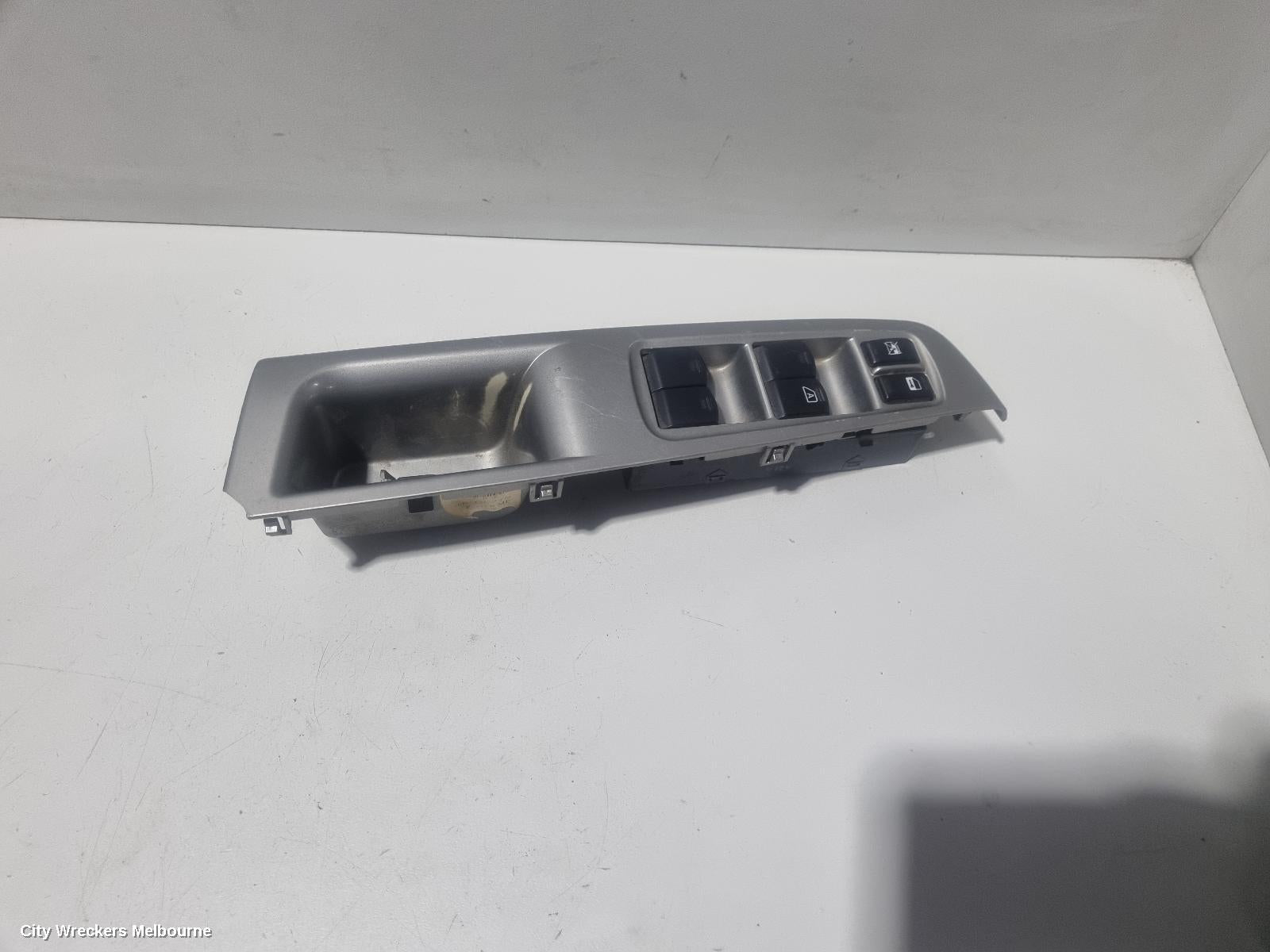 SUBARU FORESTER PWR DR WIND SWITCH, RH FRONT (MASTER SWITCH), S07, 06/2010 - 12/2012 - Image 1