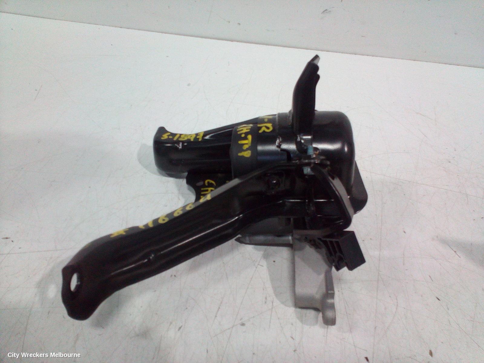 TOYOTA C-HR MOUNT, GEN 1, 12/2016 - 09/2023 - Image 3